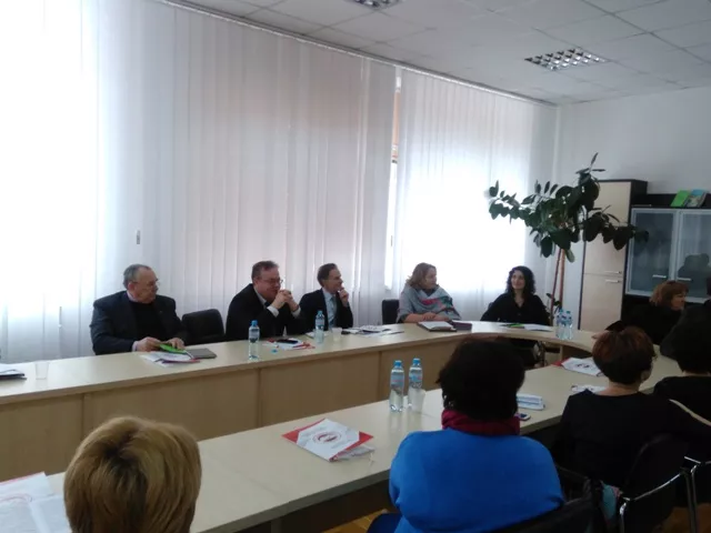 Круглий стіл «Компетентнісна модель викладача вищої школи. Демаркація меж творчості та вимог нової інформаційної доби»