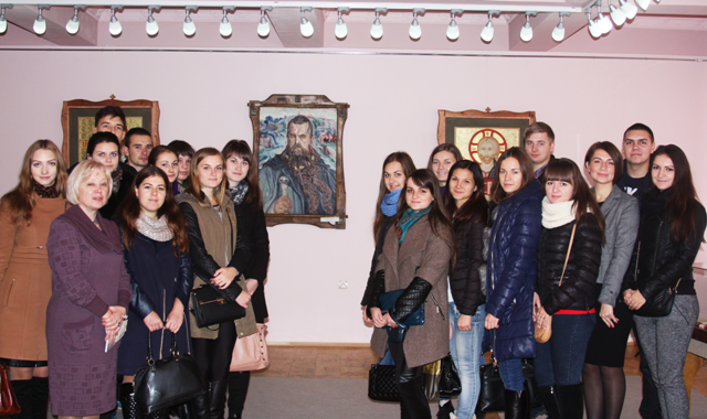 Документознавці відвідали виставку «Владика Андрей»