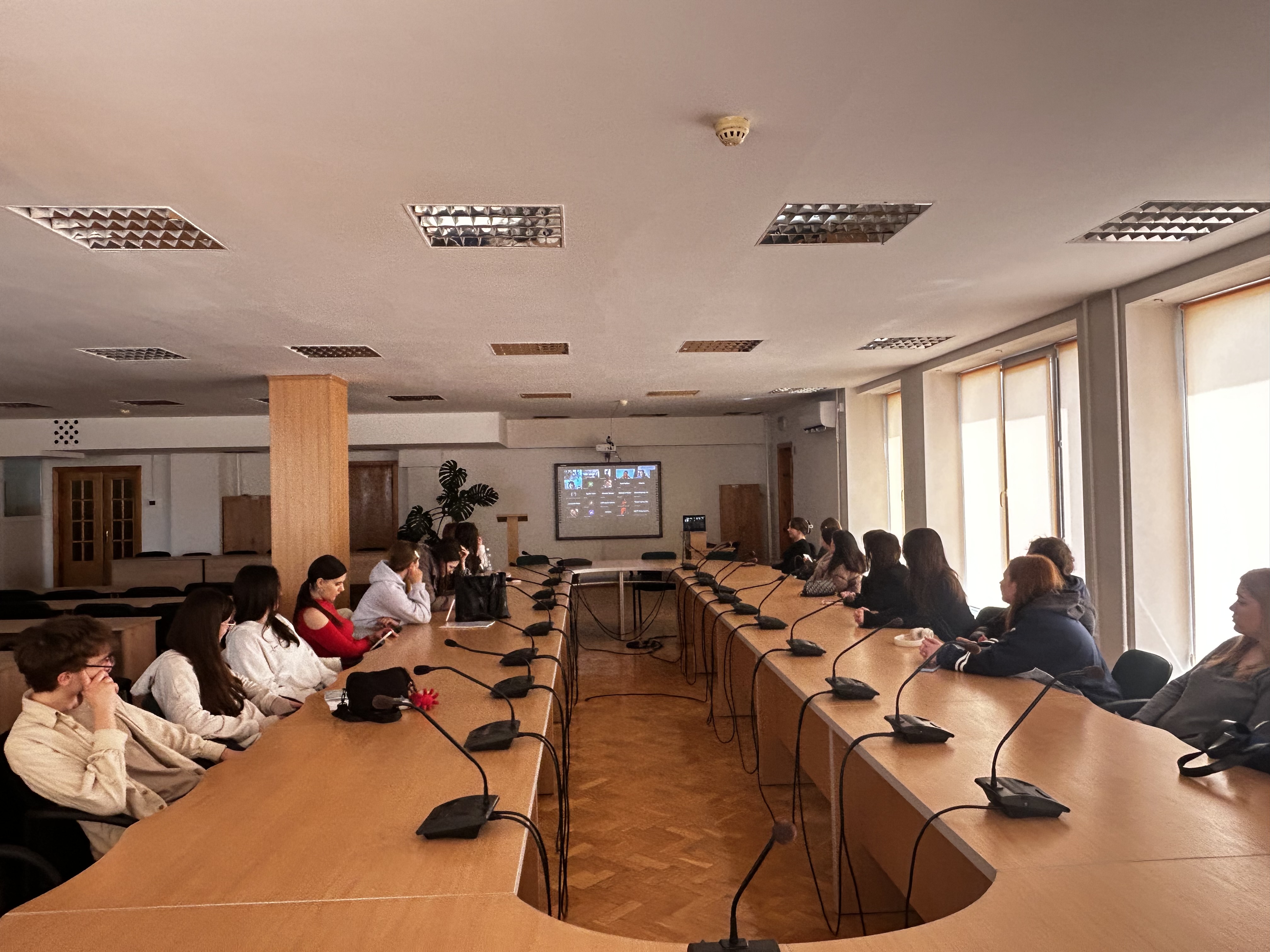 Соціальні виміри депресії: відбулася гостьова лекція Ґжеґожа Сокула