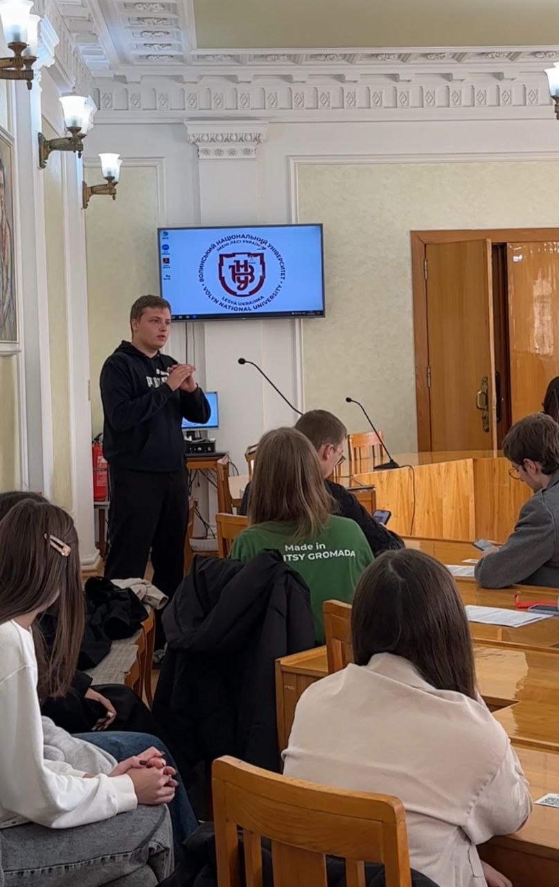 Школа тьюторів об’єднала активну молодь Університету