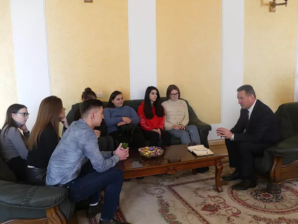 Анатолій Цьось зустрівся із представниками Студради 