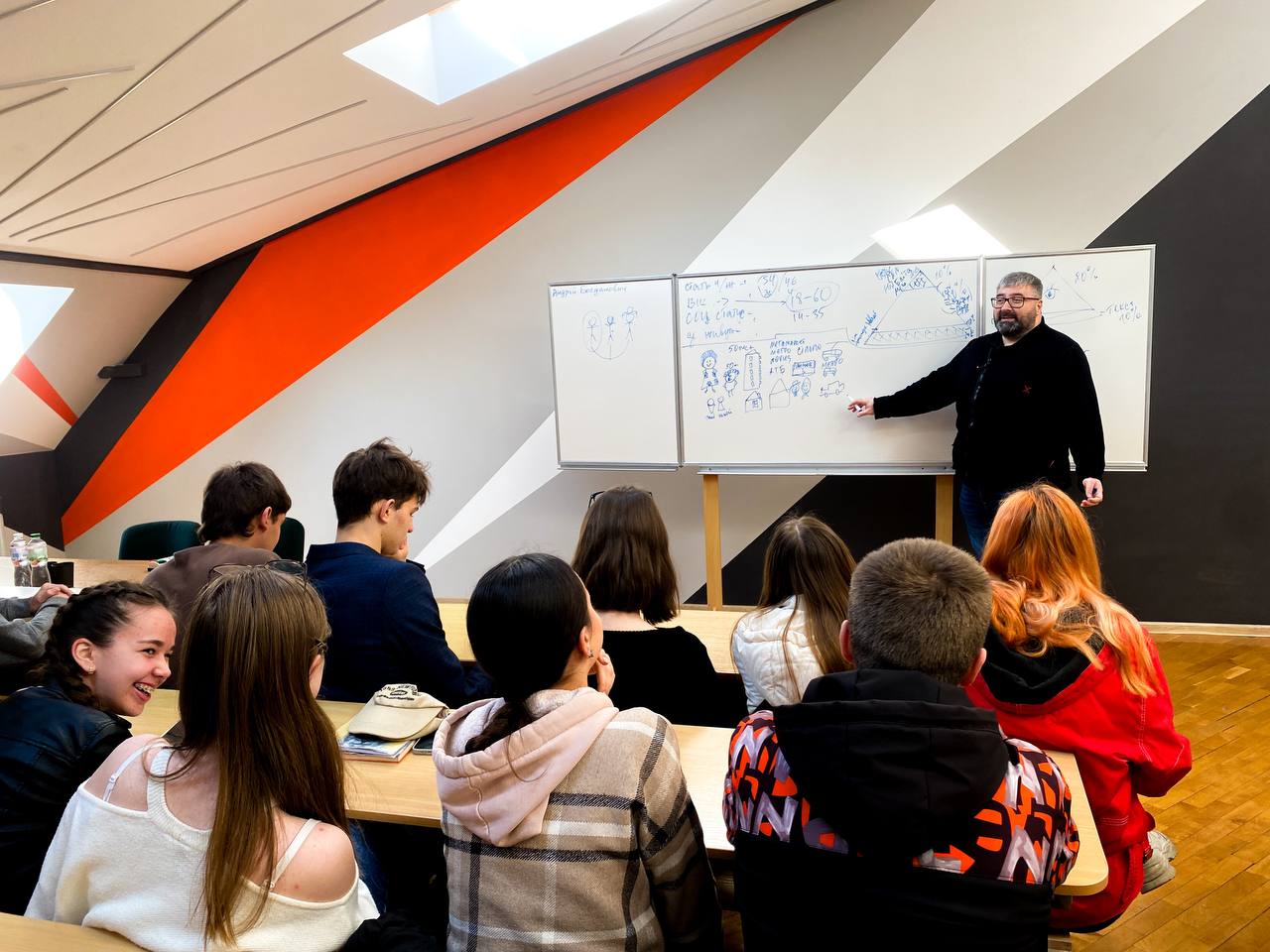 Студенти журналістики зустрілися з телеведучим і медіапродюсером Андрієм Богдановичем