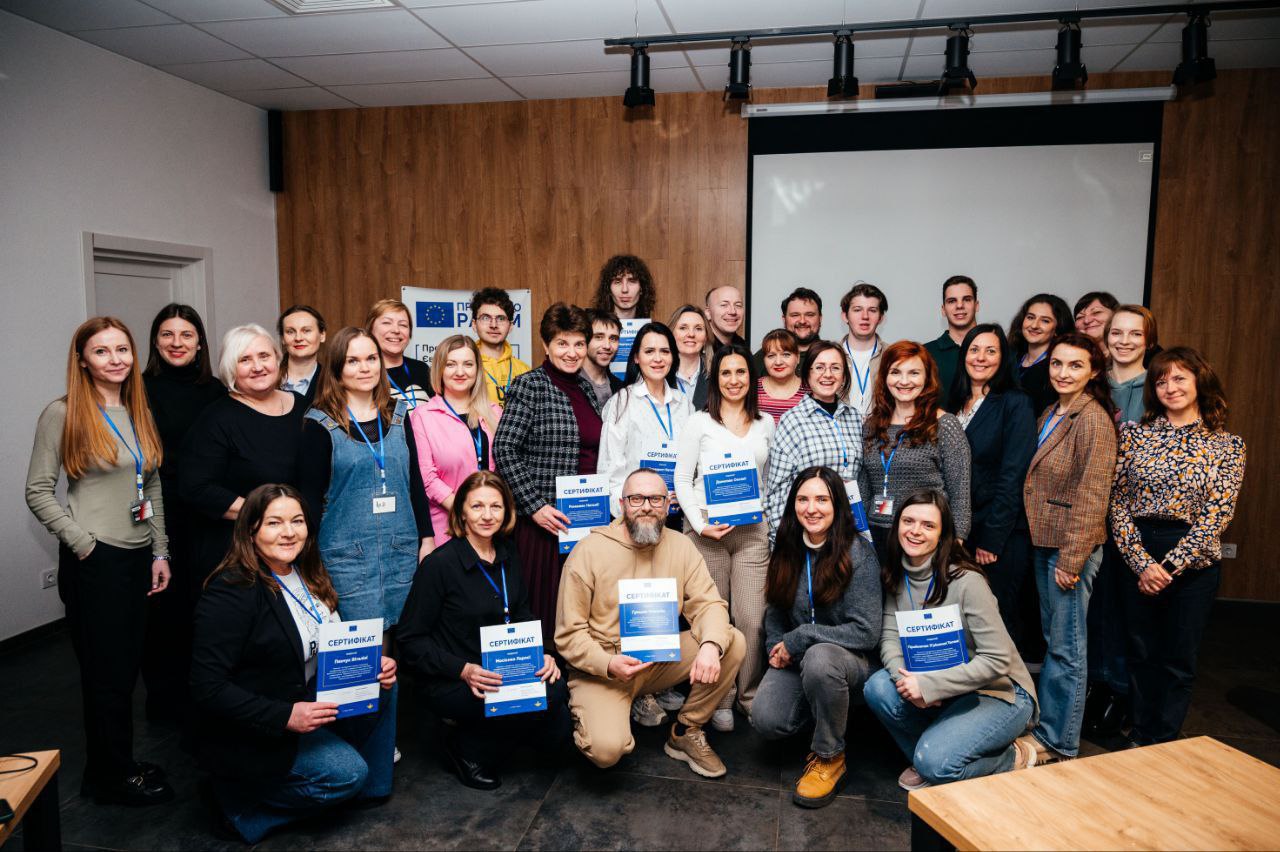 Студенти журналістики взяли участь у тренінгу з фактчекінгу