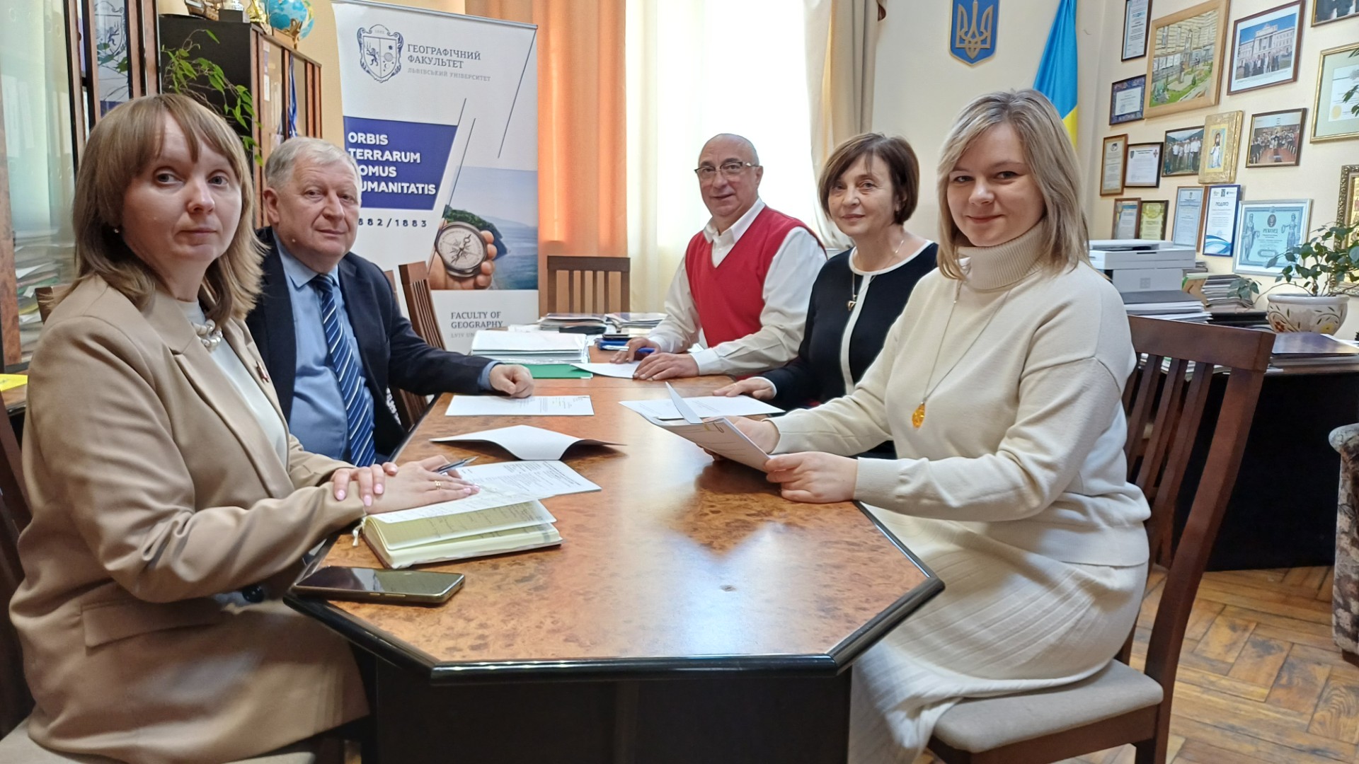 Представники двох університетів обговорили оновлення професійної освітньої програми «Середня освіта. Географія» першого (бакалаврського) рівня вищої освіти