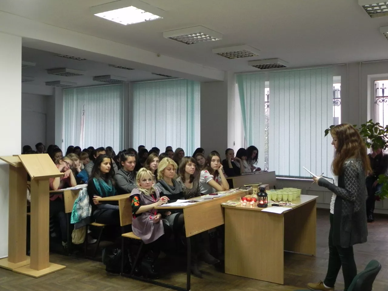 А слово на дотик таке молоде