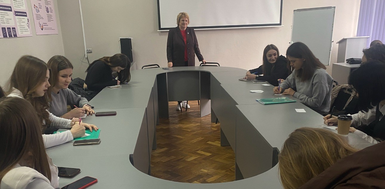 Працевлаштування у сфері соціальних послуг: мотивація, виклики та перспективи