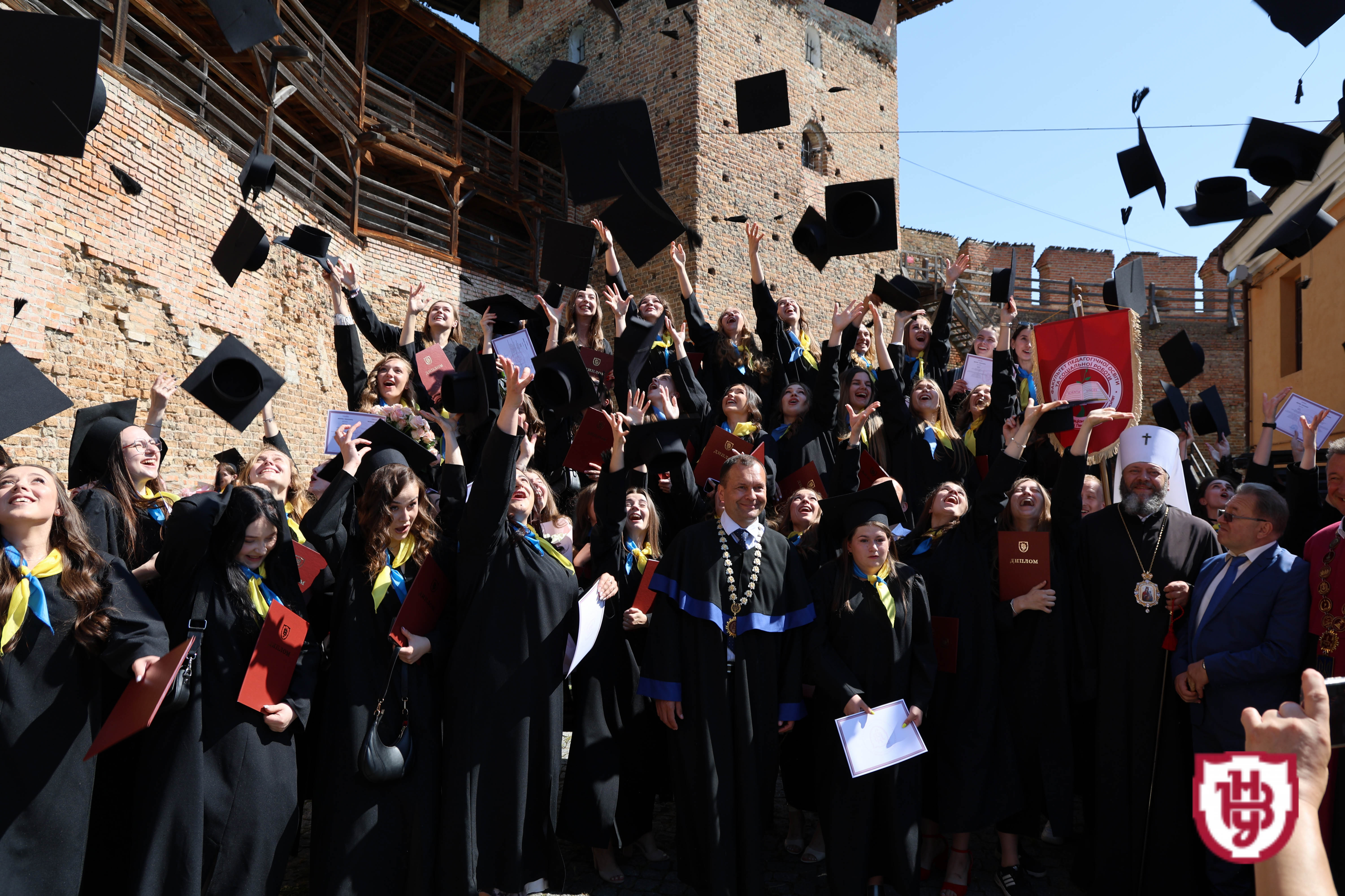 Випуск бакалаврів 2025: студенти ВНУ імені Лесі Українки отримали дипломи