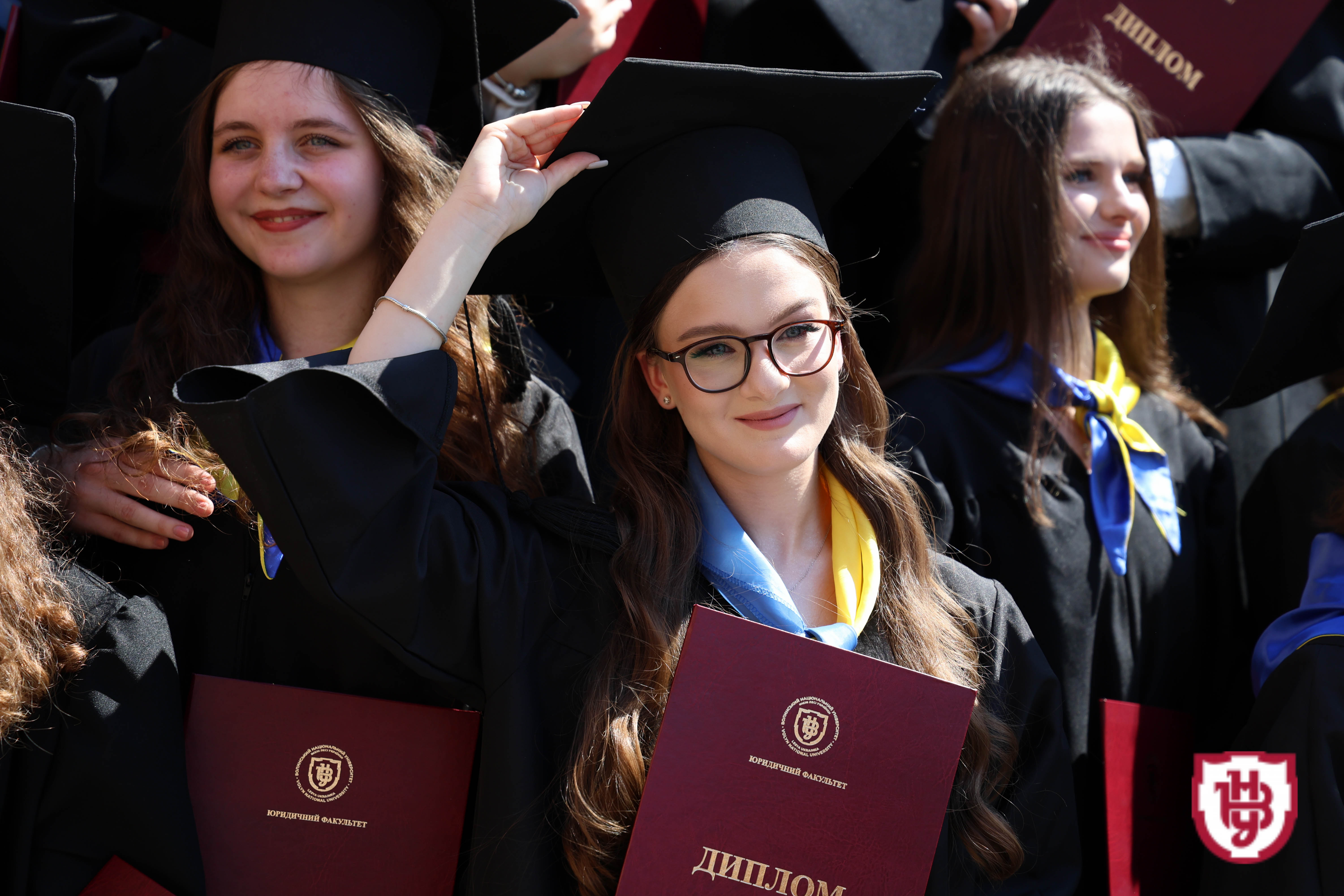 Випуск бакалаврів 2025: студенти ВНУ імені Лесі Українки отримали дипломи