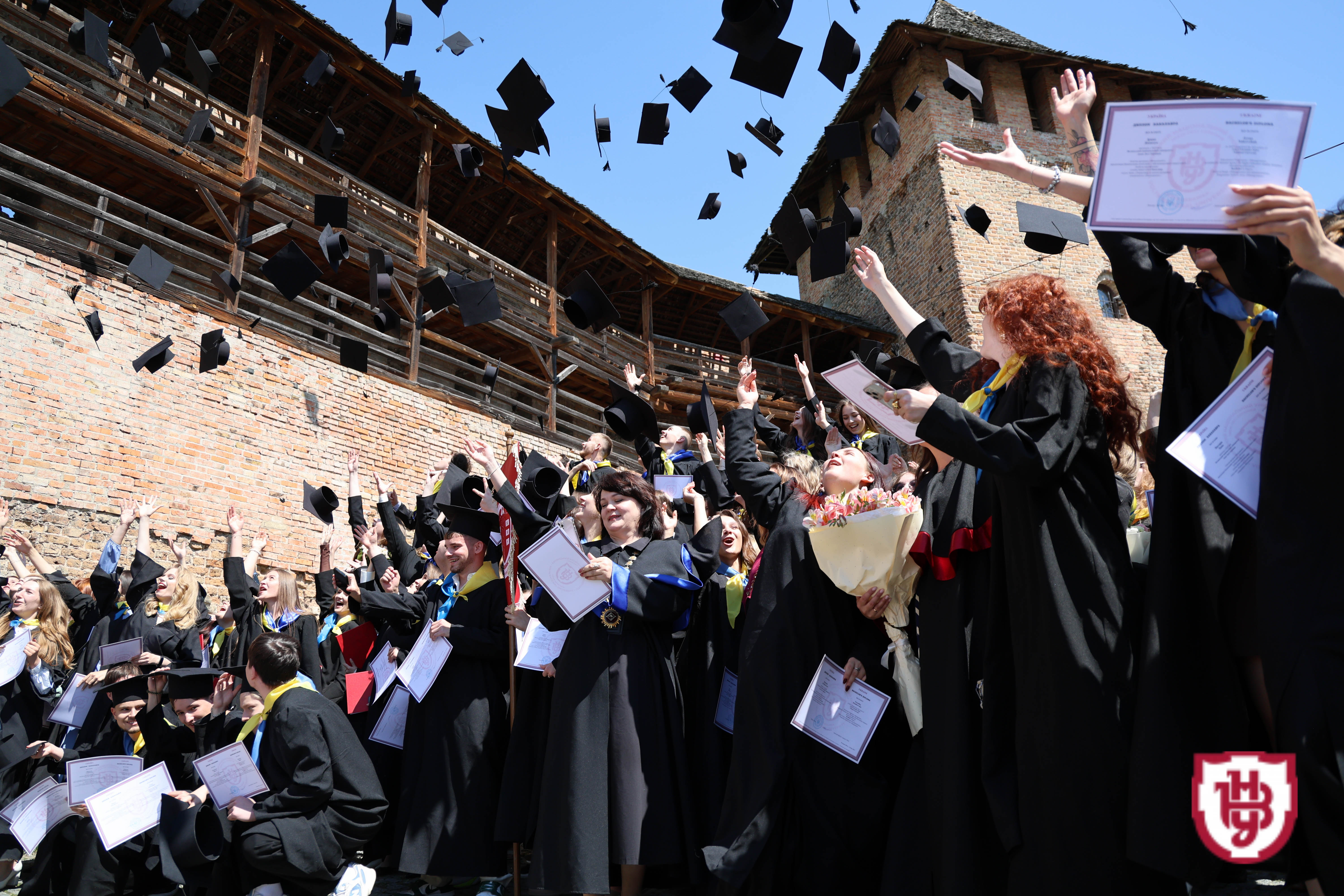 Випуск бакалаврів 2025: студенти ВНУ імені Лесі Українки отримали дипломи