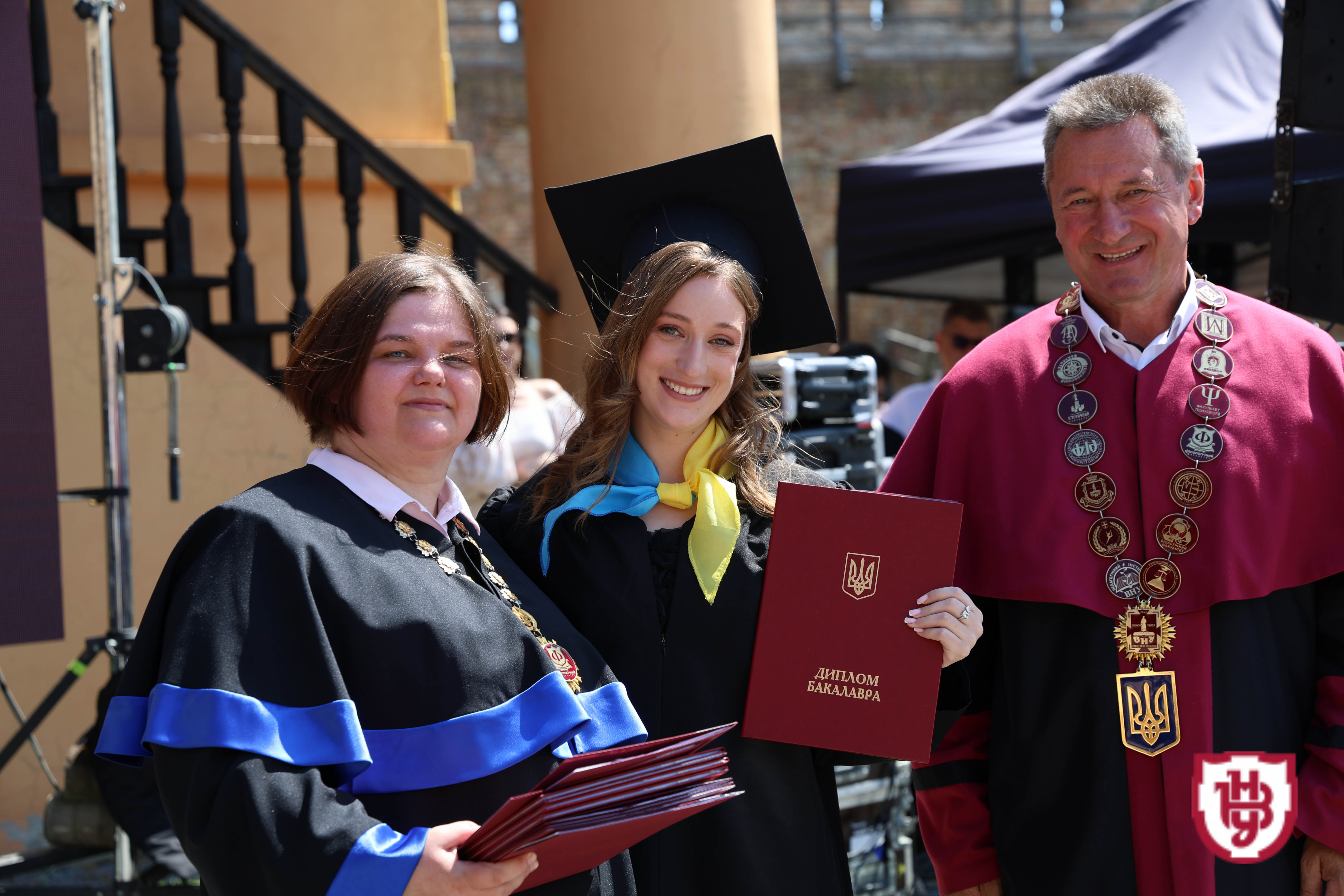 Випуск бакалаврів 2025: студенти ВНУ імені Лесі Українки отримали дипломи