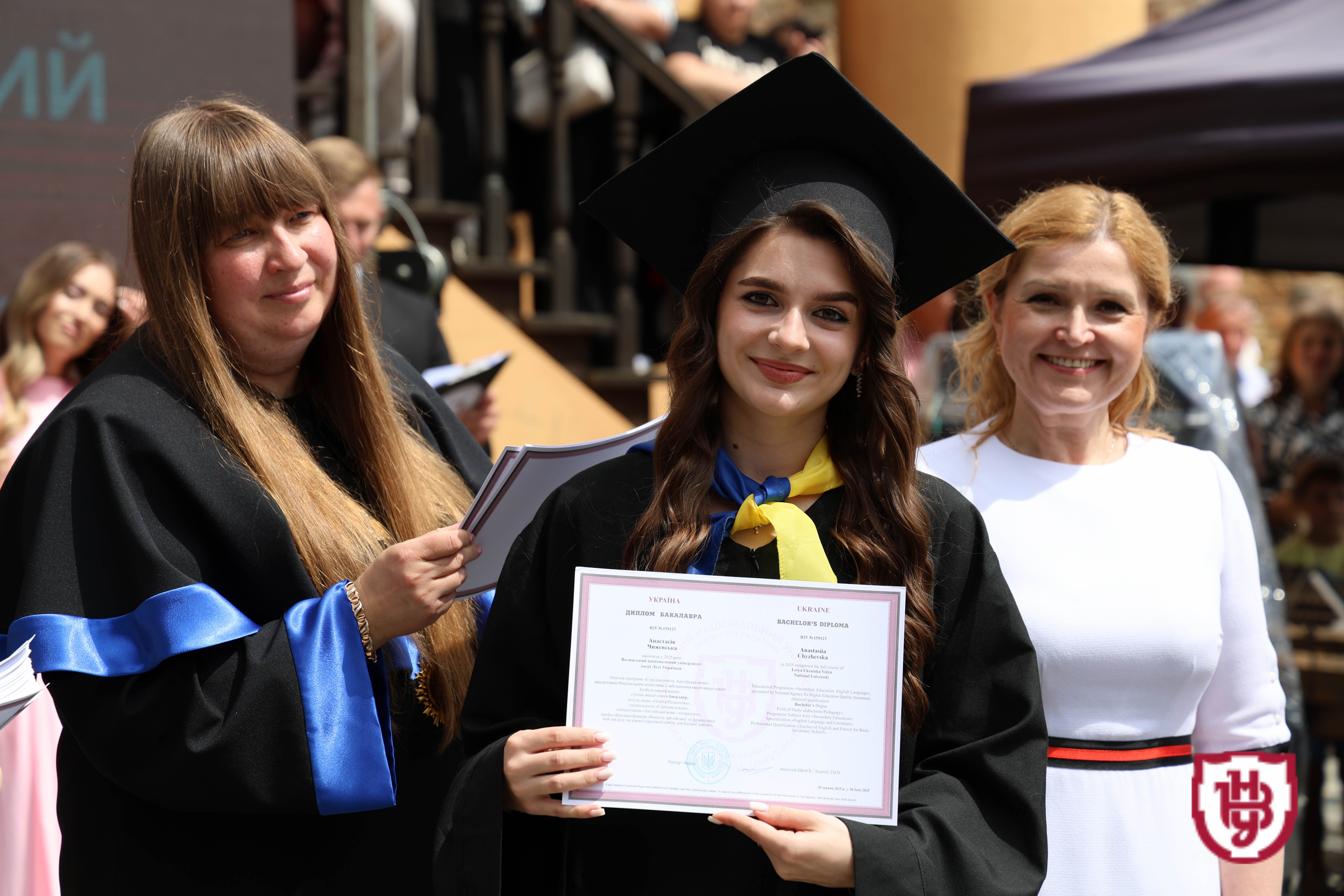 Випуск бакалаврів 2025: студенти ВНУ імені Лесі Українки отримали дипломи