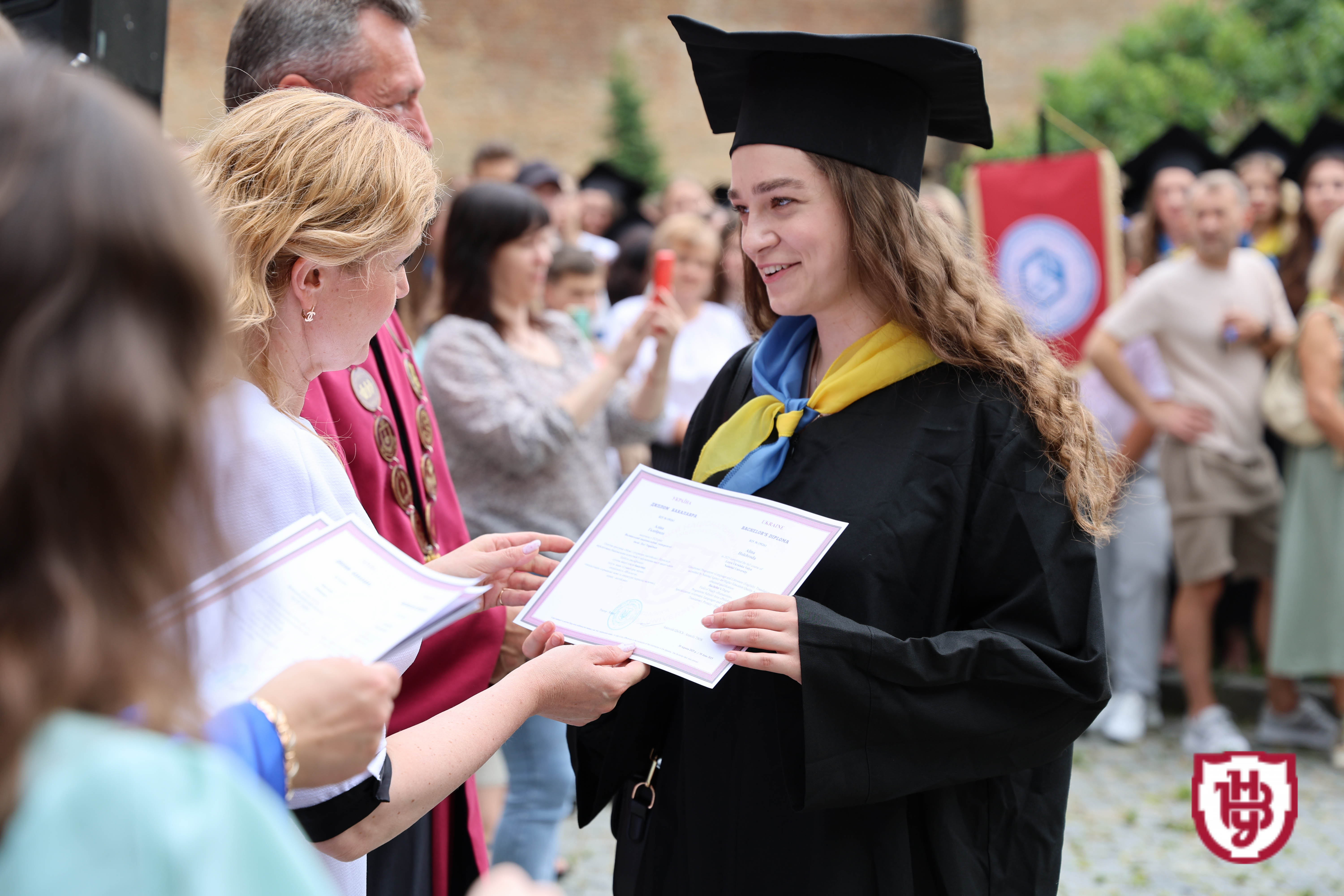 Випуск бакалаврів 2025: студенти ВНУ імені Лесі Українки отримали дипломи