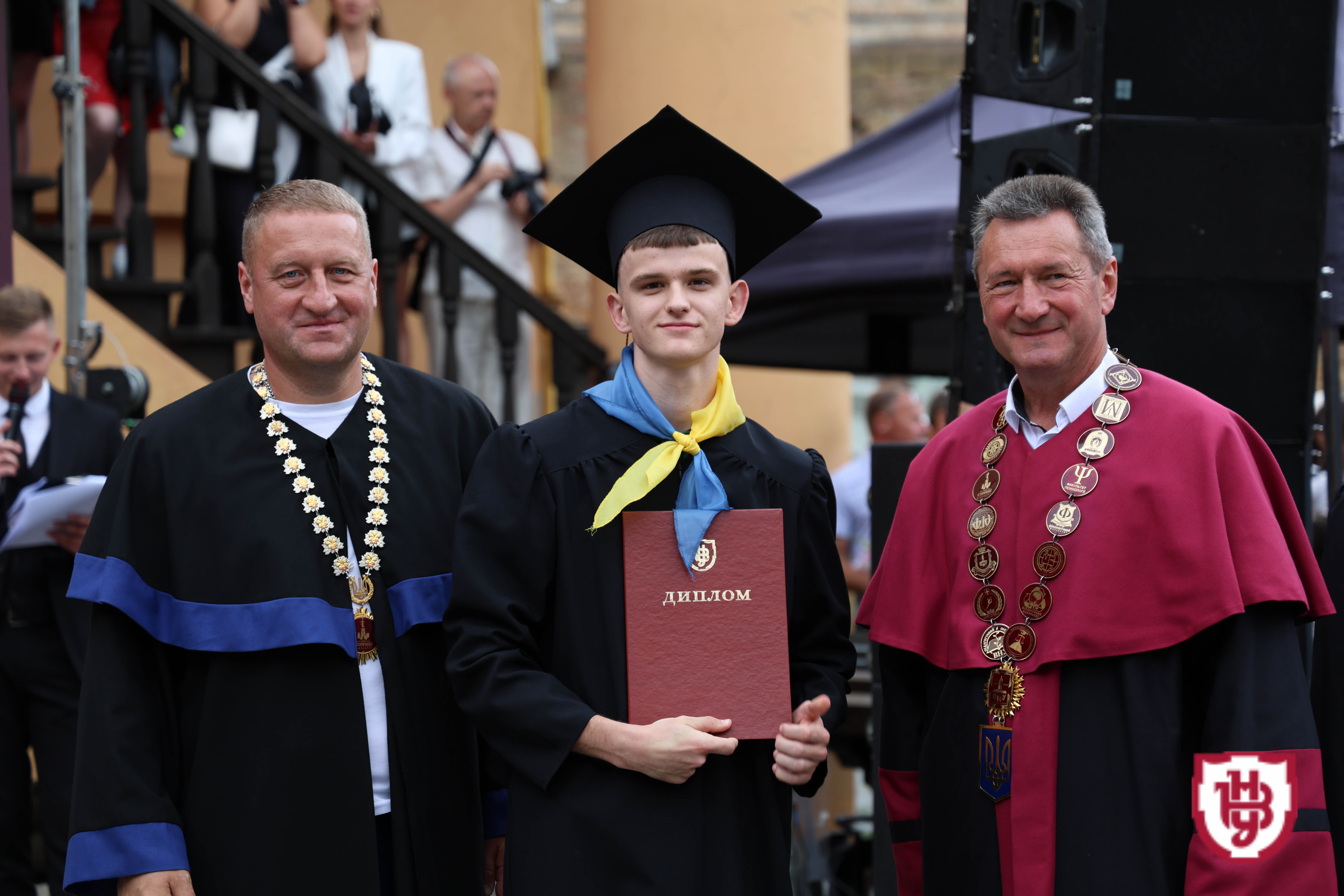 Випуск бакалаврів 2025: студенти ВНУ імені Лесі Українки отримали дипломи