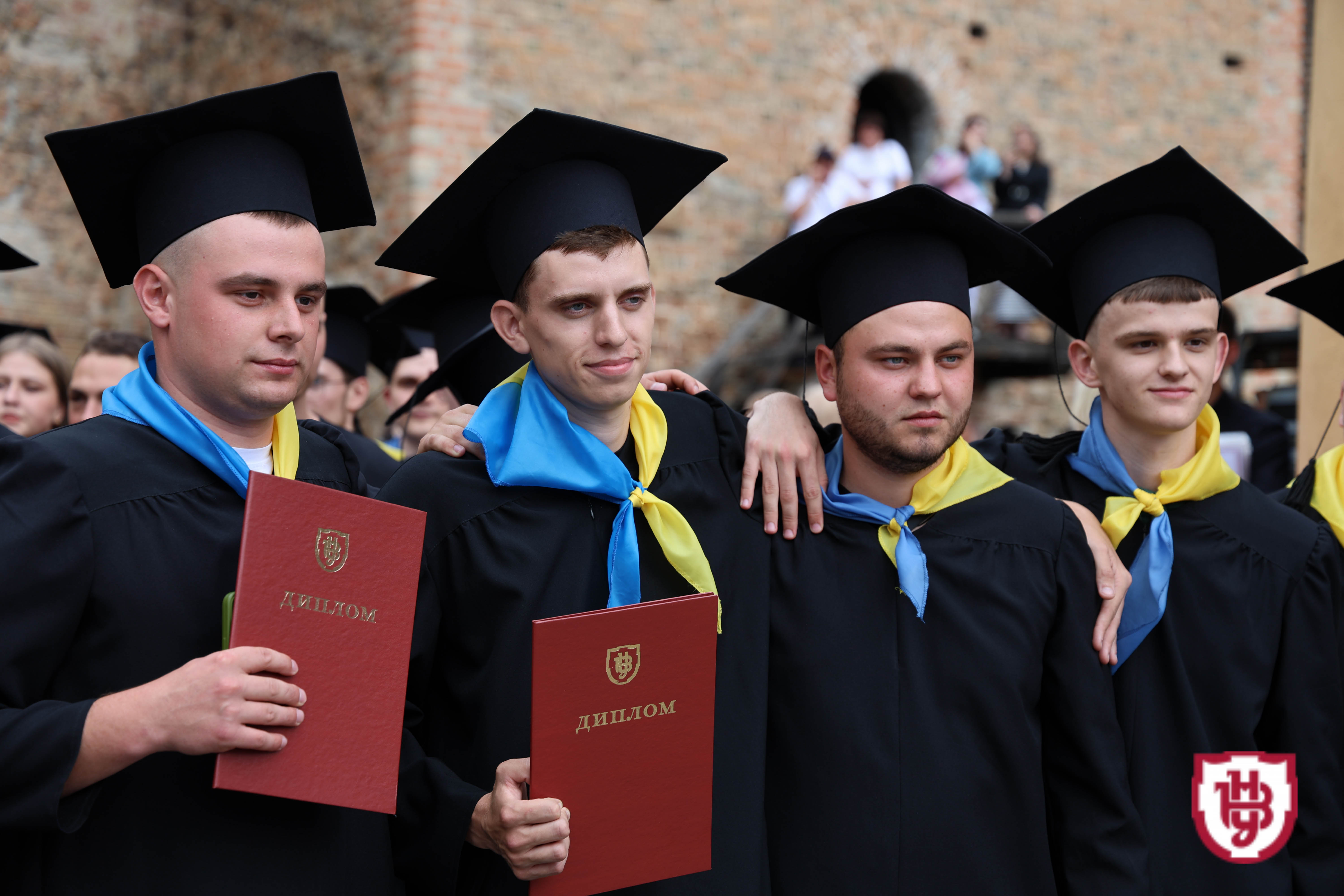 Випуск бакалаврів 2025: студенти ВНУ імені Лесі Українки отримали дипломи
