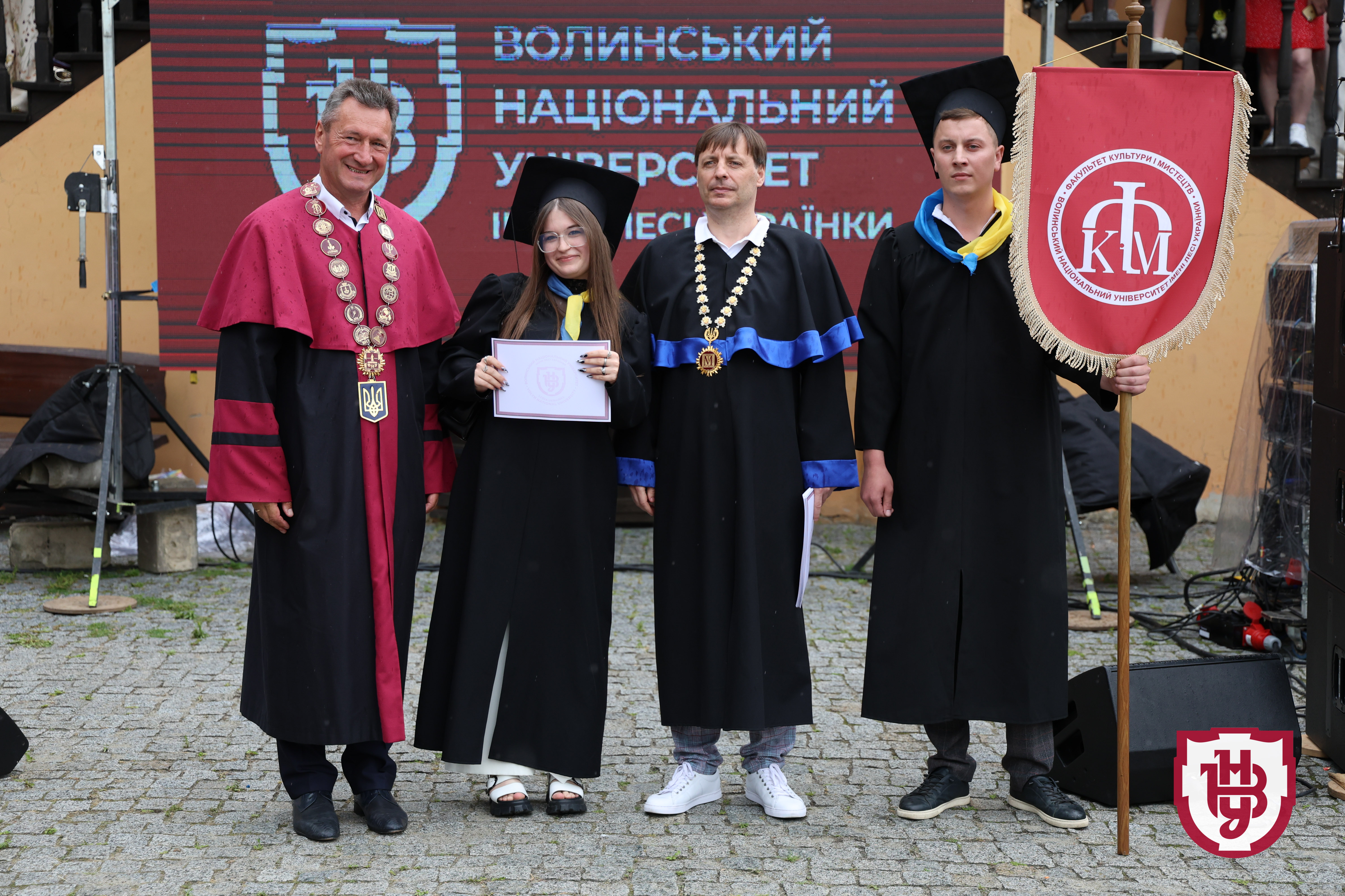 Випуск бакалаврів 2025: студенти ВНУ імені Лесі Українки отримали дипломи