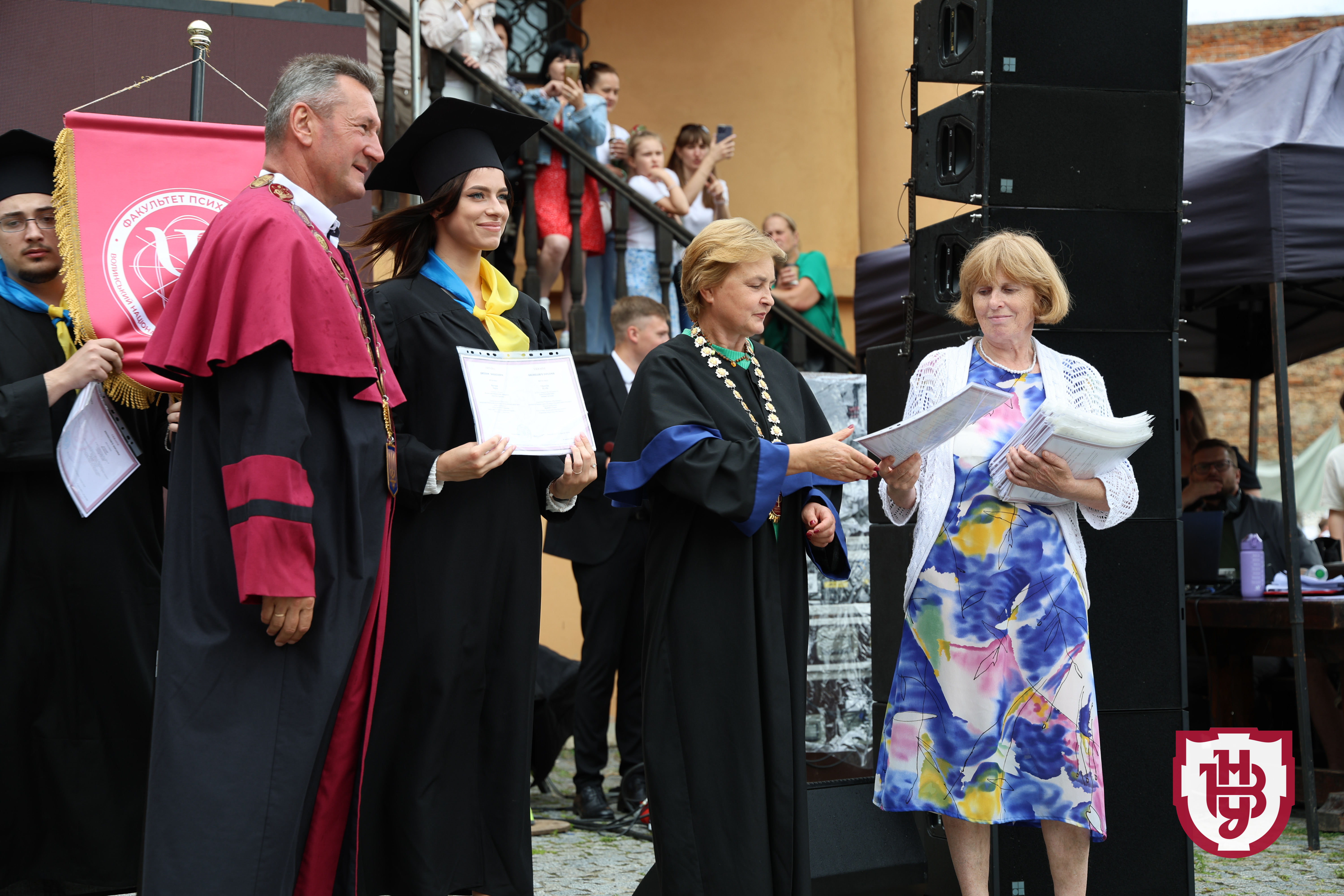 Випуск бакалаврів 2025: студенти ВНУ імені Лесі Українки отримали дипломи
