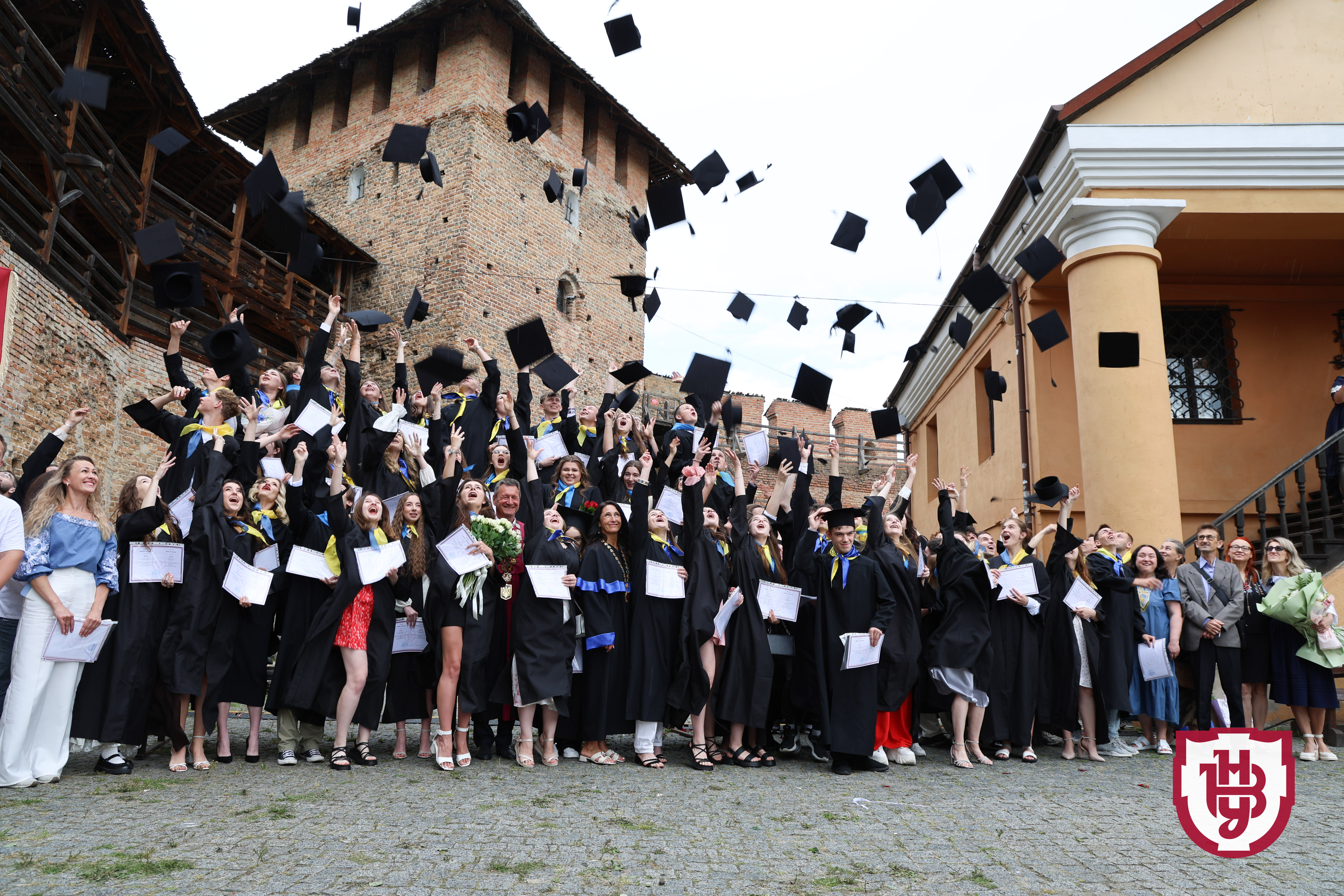 Випуск бакалаврів 2025: студенти ВНУ імені Лесі Українки отримали дипломи