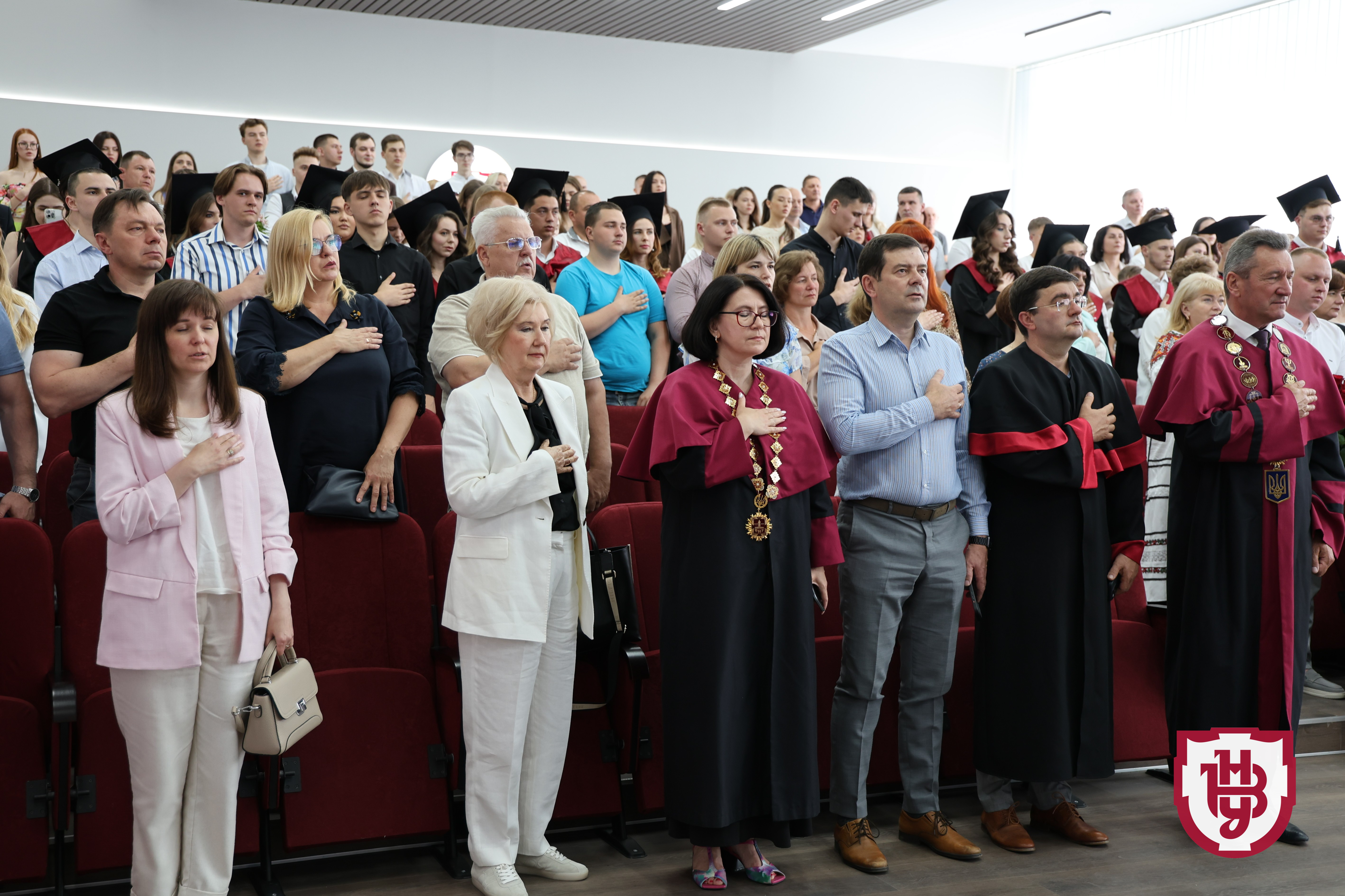 Університет імені Лесі Українки випустив перших магістрів-медиків
