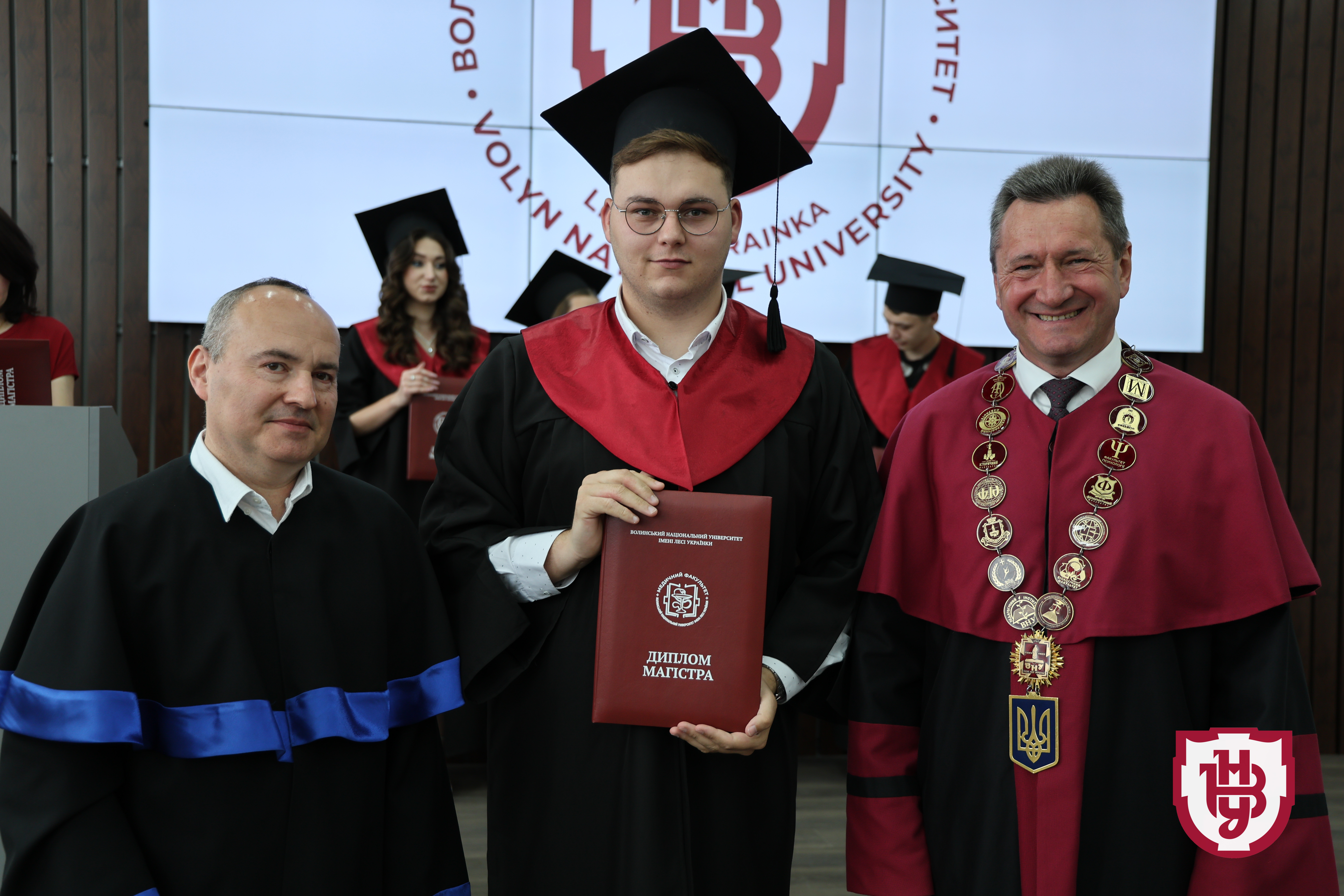 Університет імені Лесі Українки випустив перших магістрів-медиків