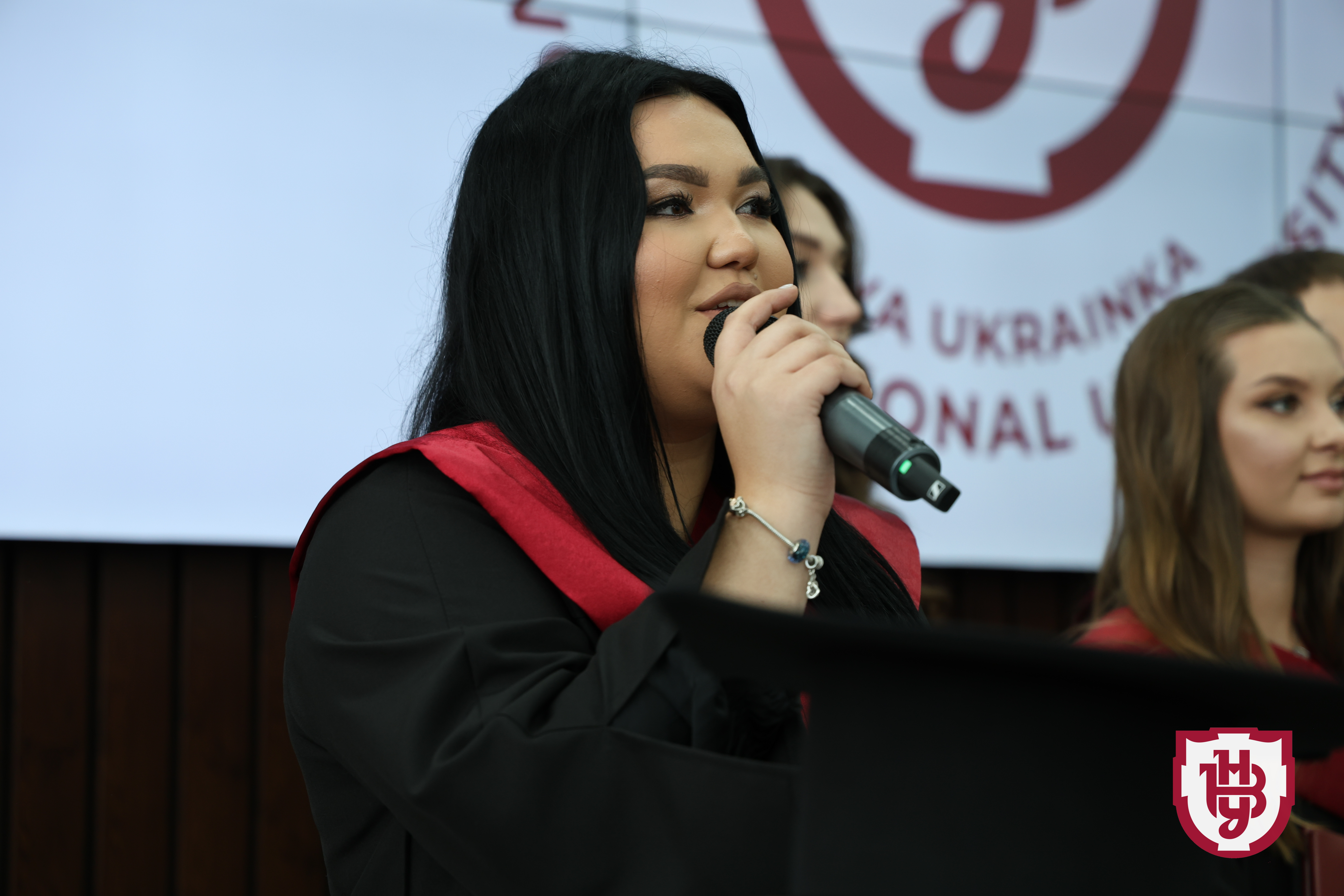 Університет імені Лесі Українки випустив перших магістрів-медиків