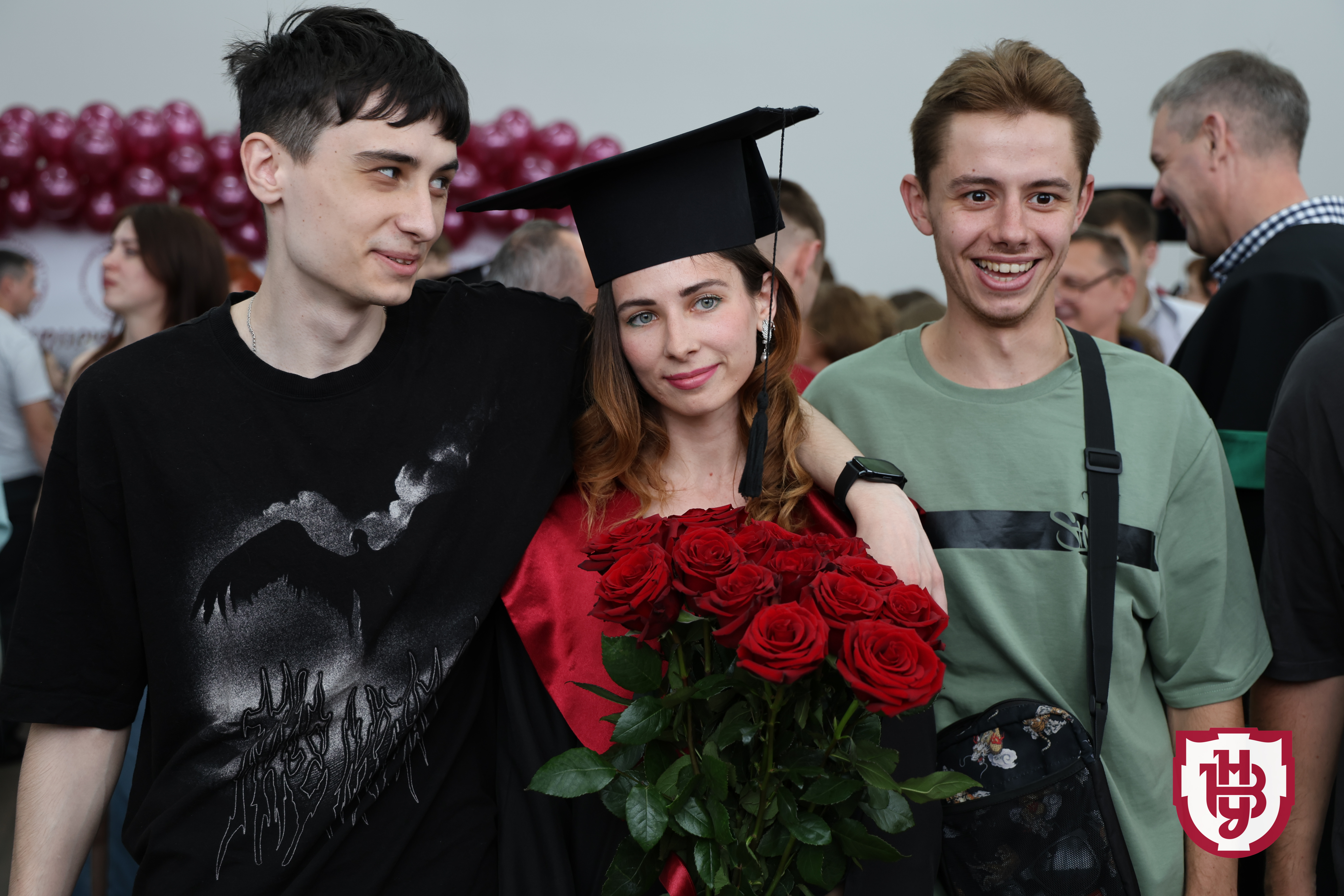 Університет імені Лесі Українки випустив перших магістрів-медиків