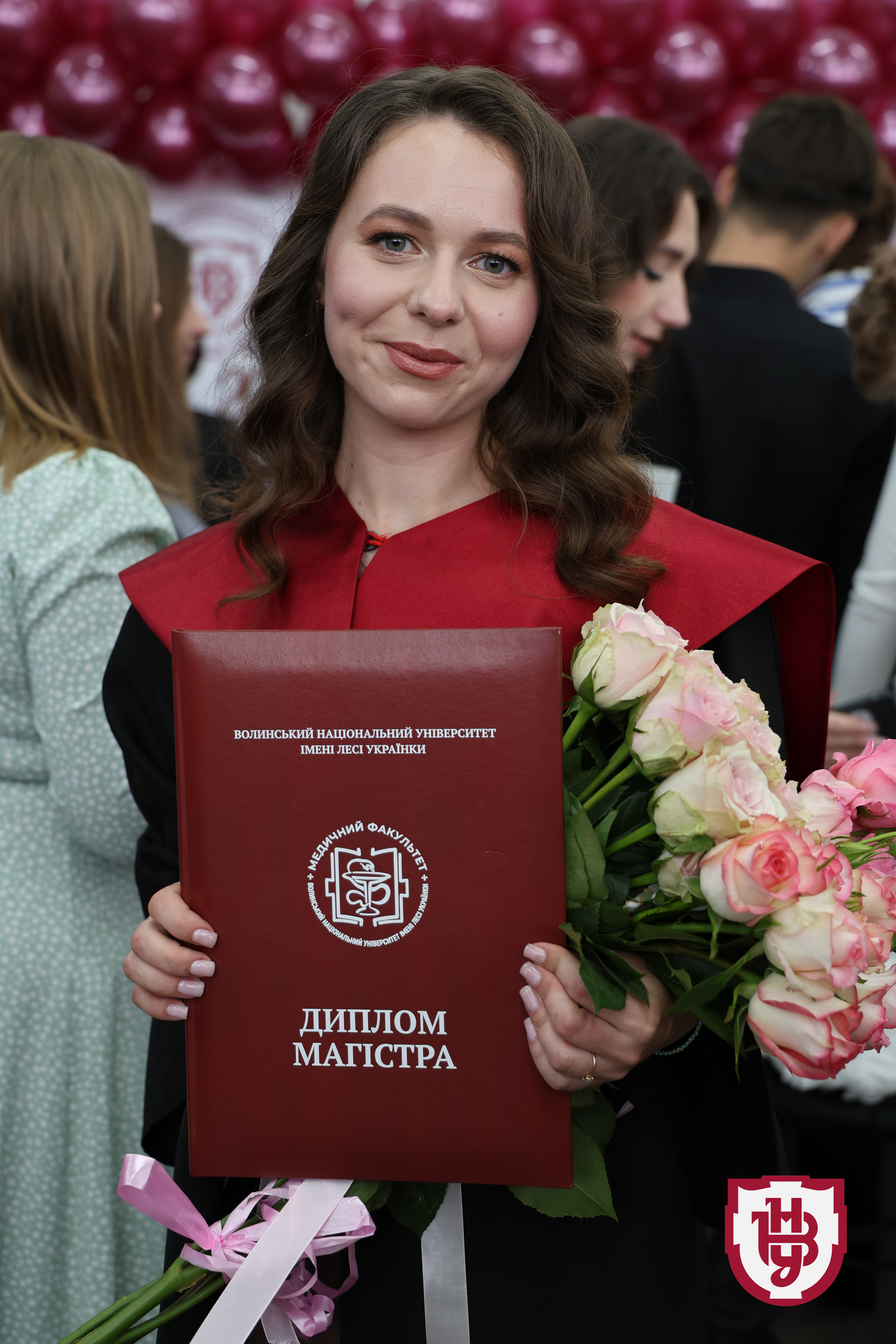Університет імені Лесі Українки випустив перших магістрів-медиків