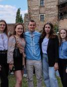 Аукціон, фотосесії та флешмоби: Лесині люди відзначили день вишиванки у замку Любарта