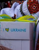 Аукціон, фотосесії та флешмоби: Лесині люди відзначили день вишиванки у замку Любарта