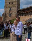 Аукціон, фотосесії та флешмоби: Лесині люди відзначили день вишиванки у замку Любарта