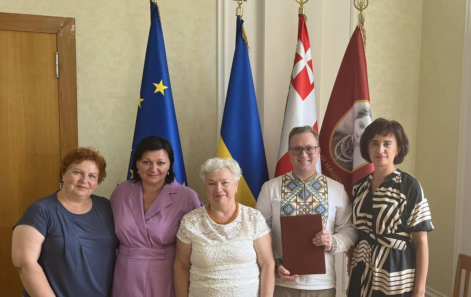 Троє аспірантів факультету міжнародних відносин успішно захистили дисертації