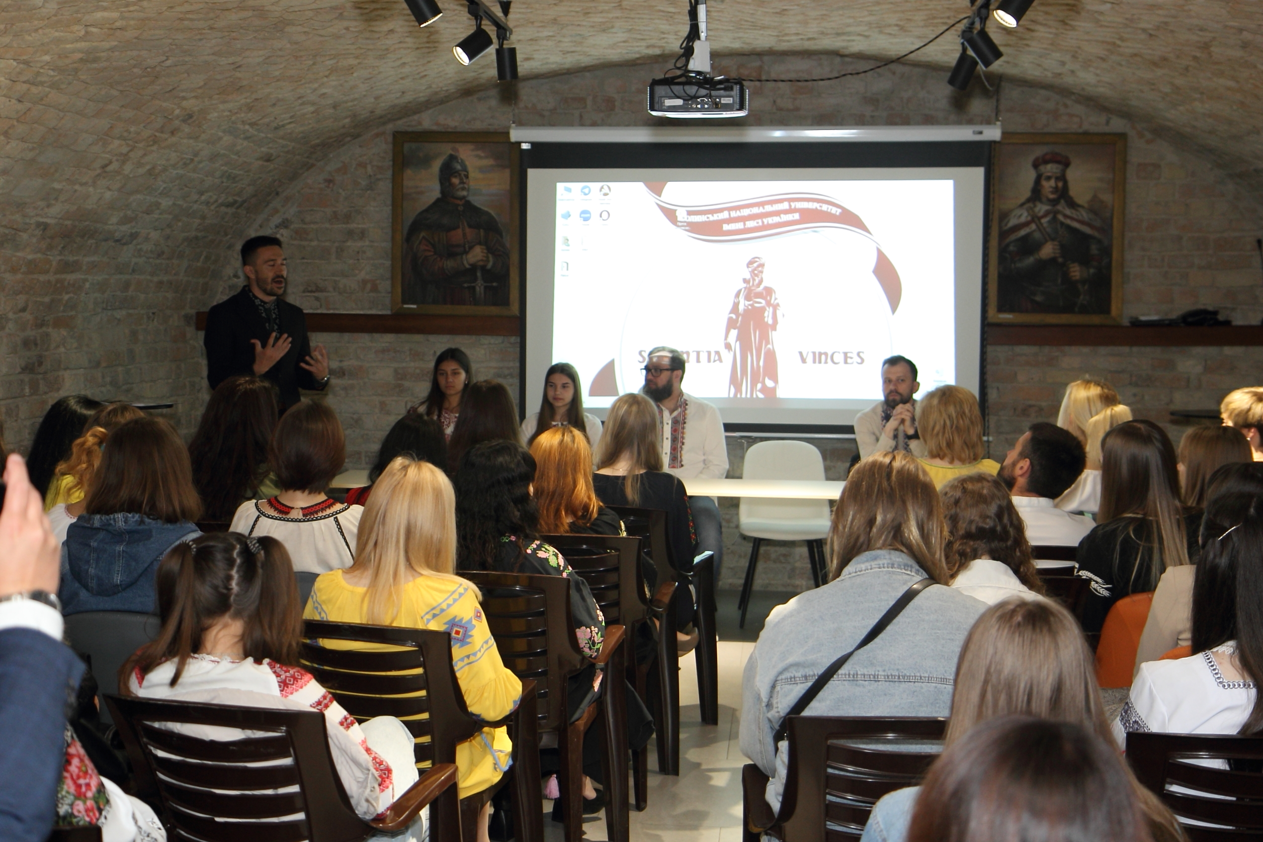 Окольний замок