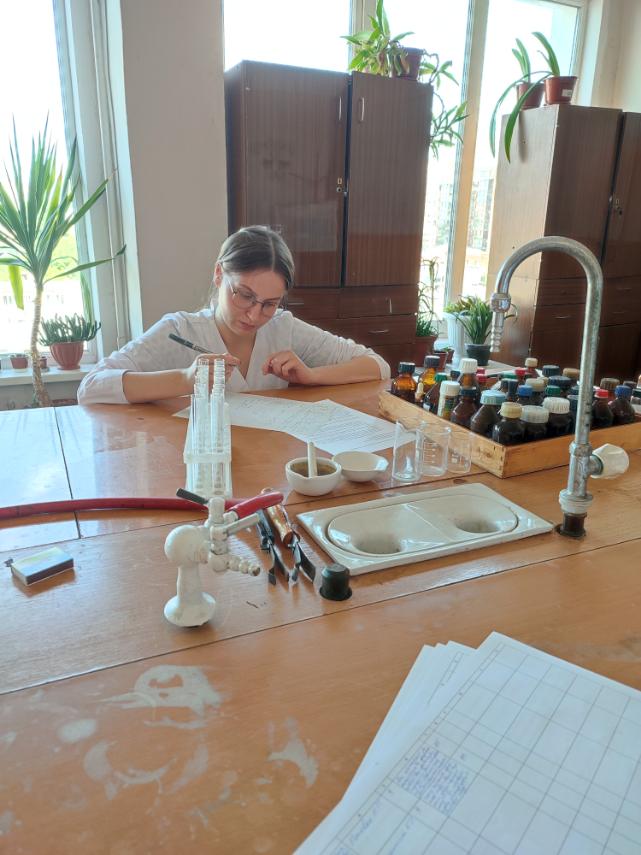 фармацевти