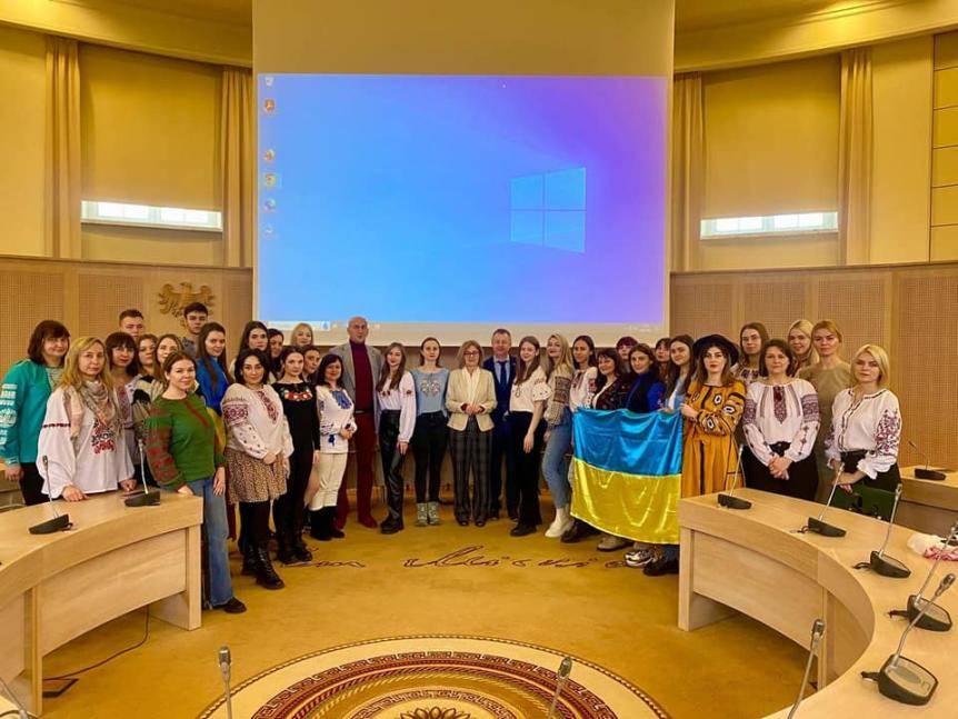 міжнародна робота