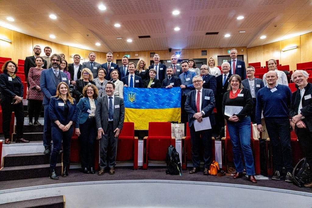 міжнародна робота