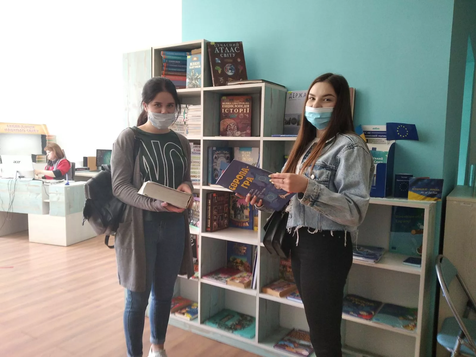 Навчальні заняття для студентів видавничої справи та редагування в бібліотеці-студії