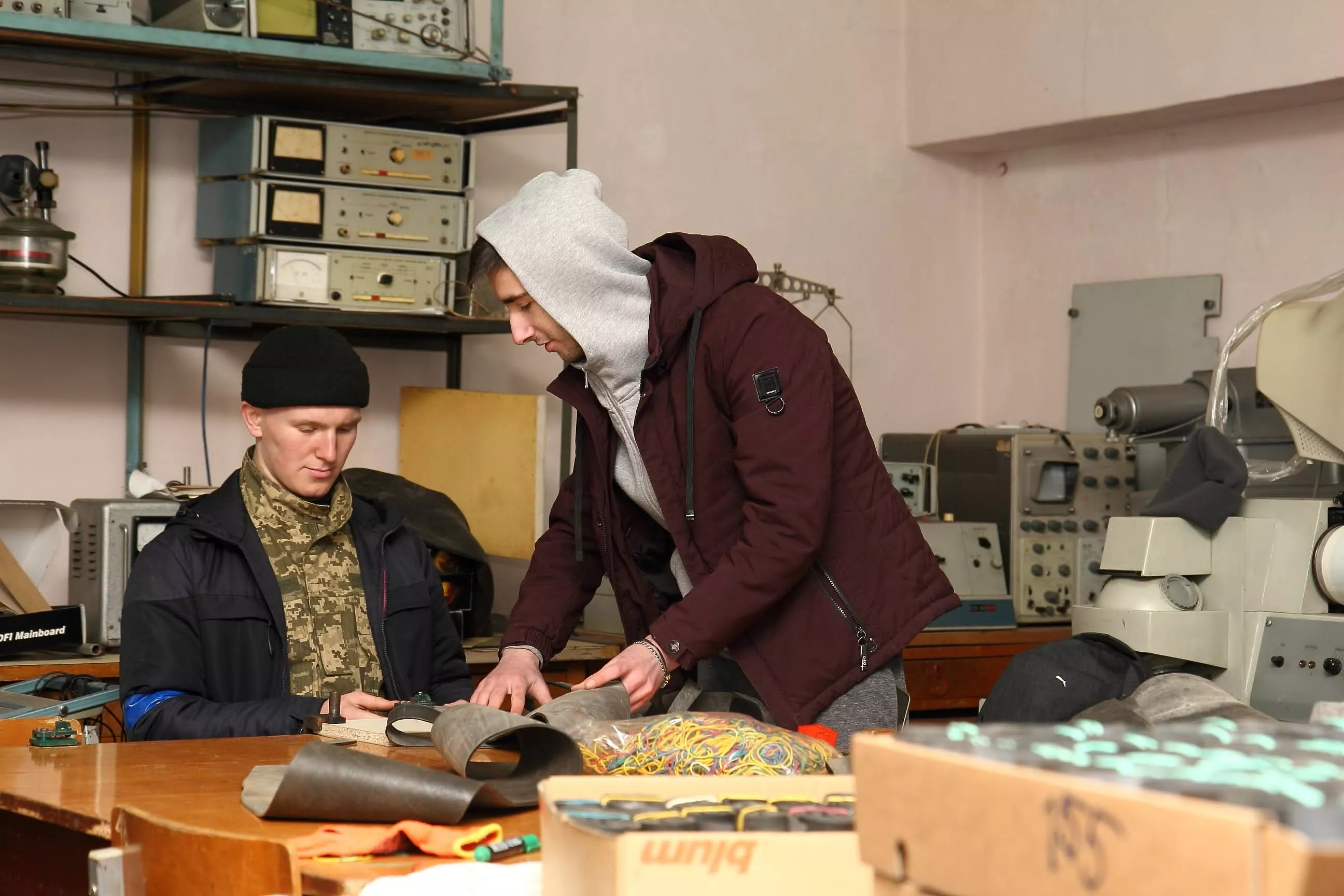 В Університеті виготовляють кровоспинні джгути