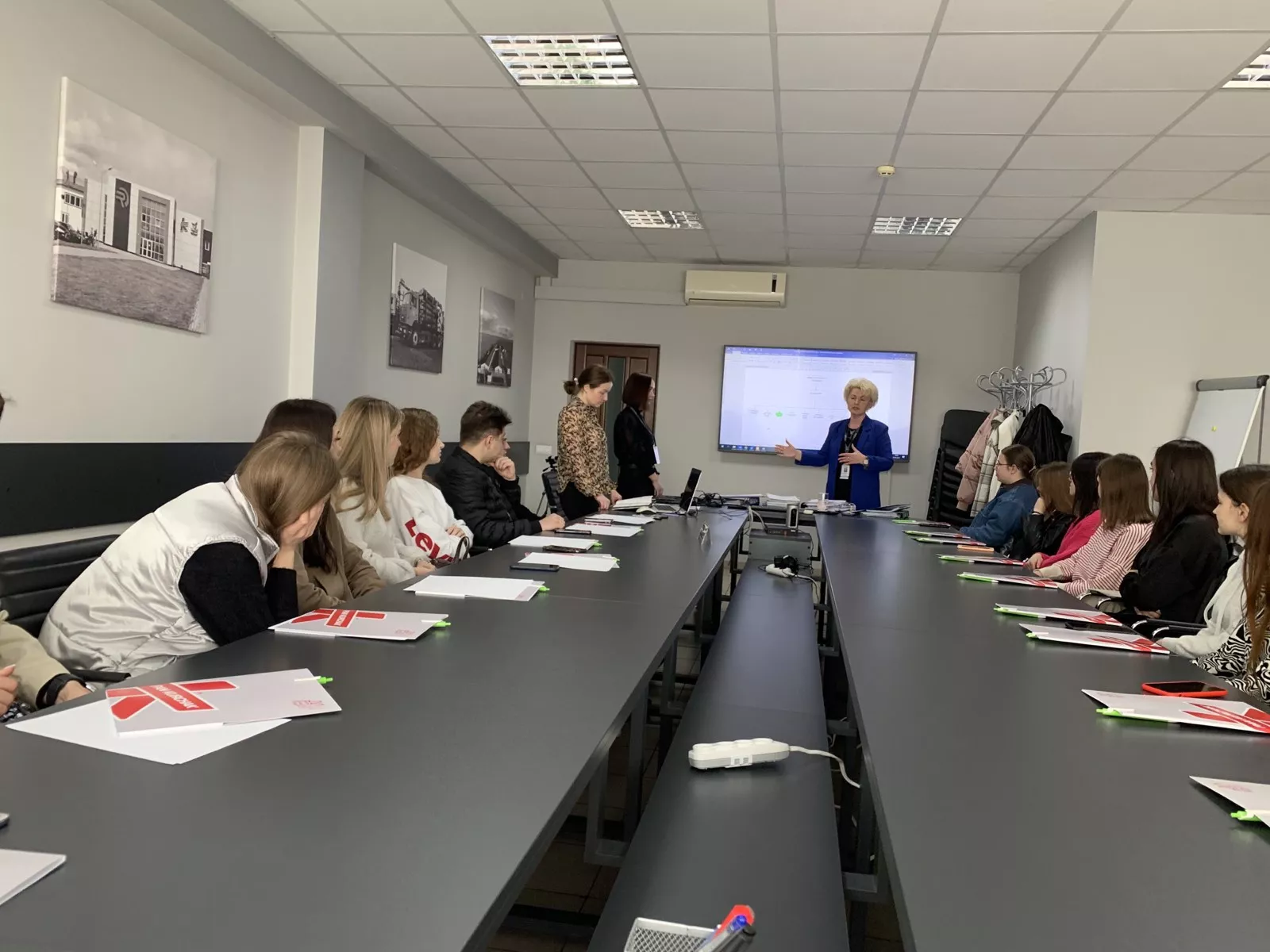 економісти