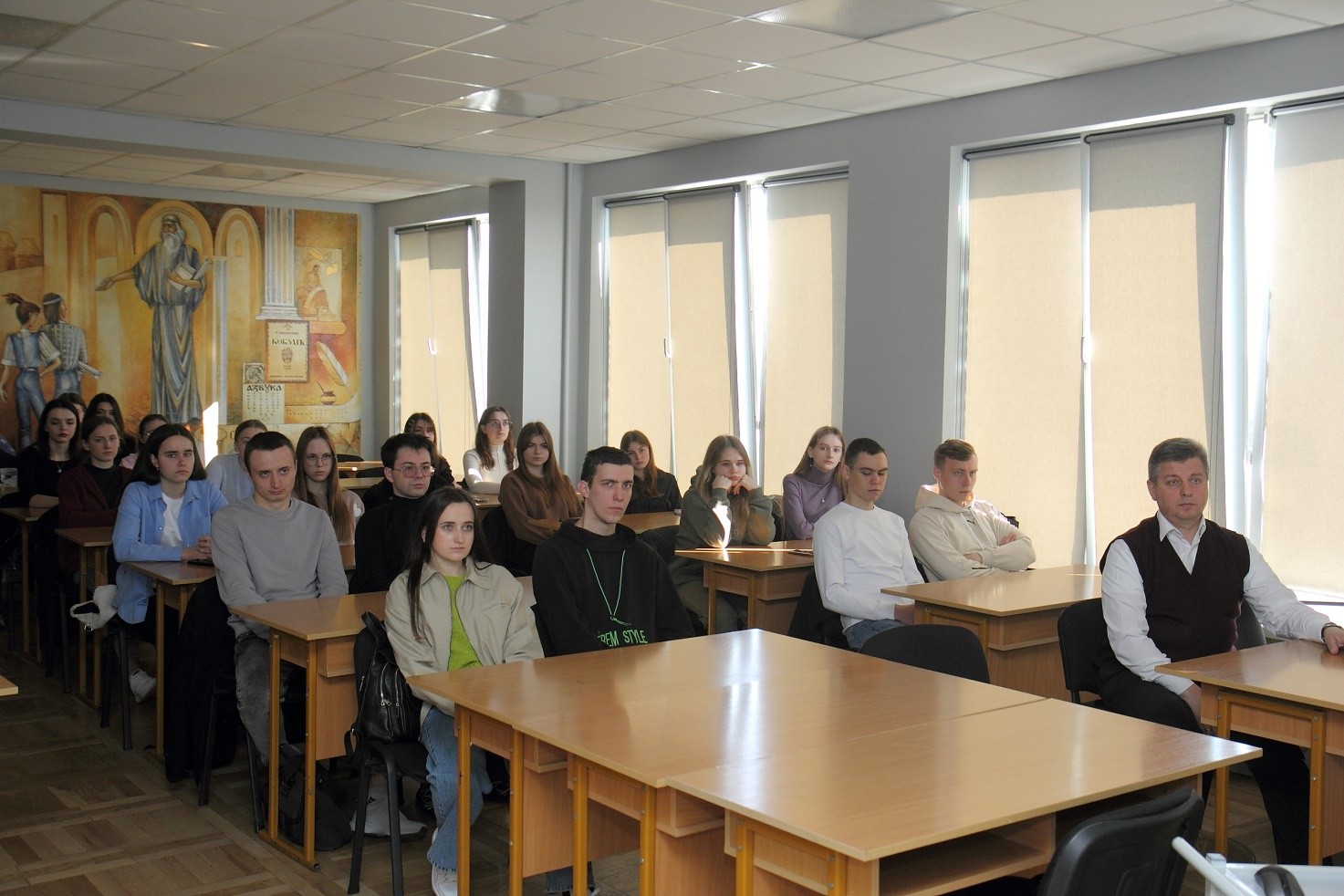 «Наслідки руйнації Каховської дамби та осушення водосховища»: гостьова лекція професора Віталія Пічури