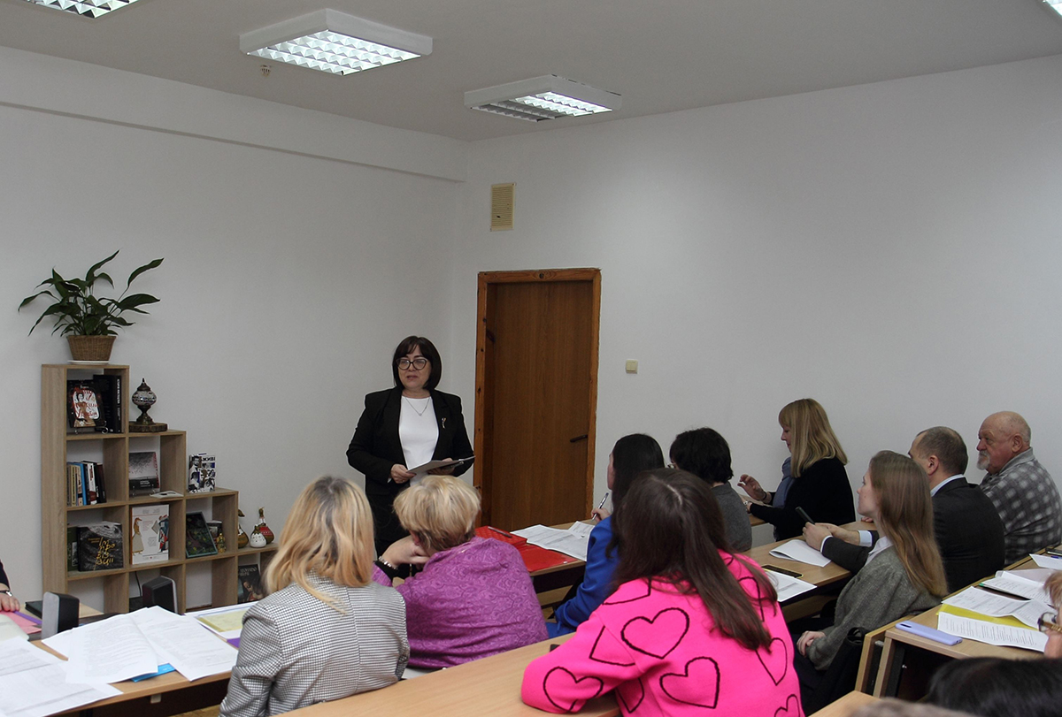 Круглий стіл на факультеті філології та журналістики: виклики та перспективи підготовки педагогів-україністів