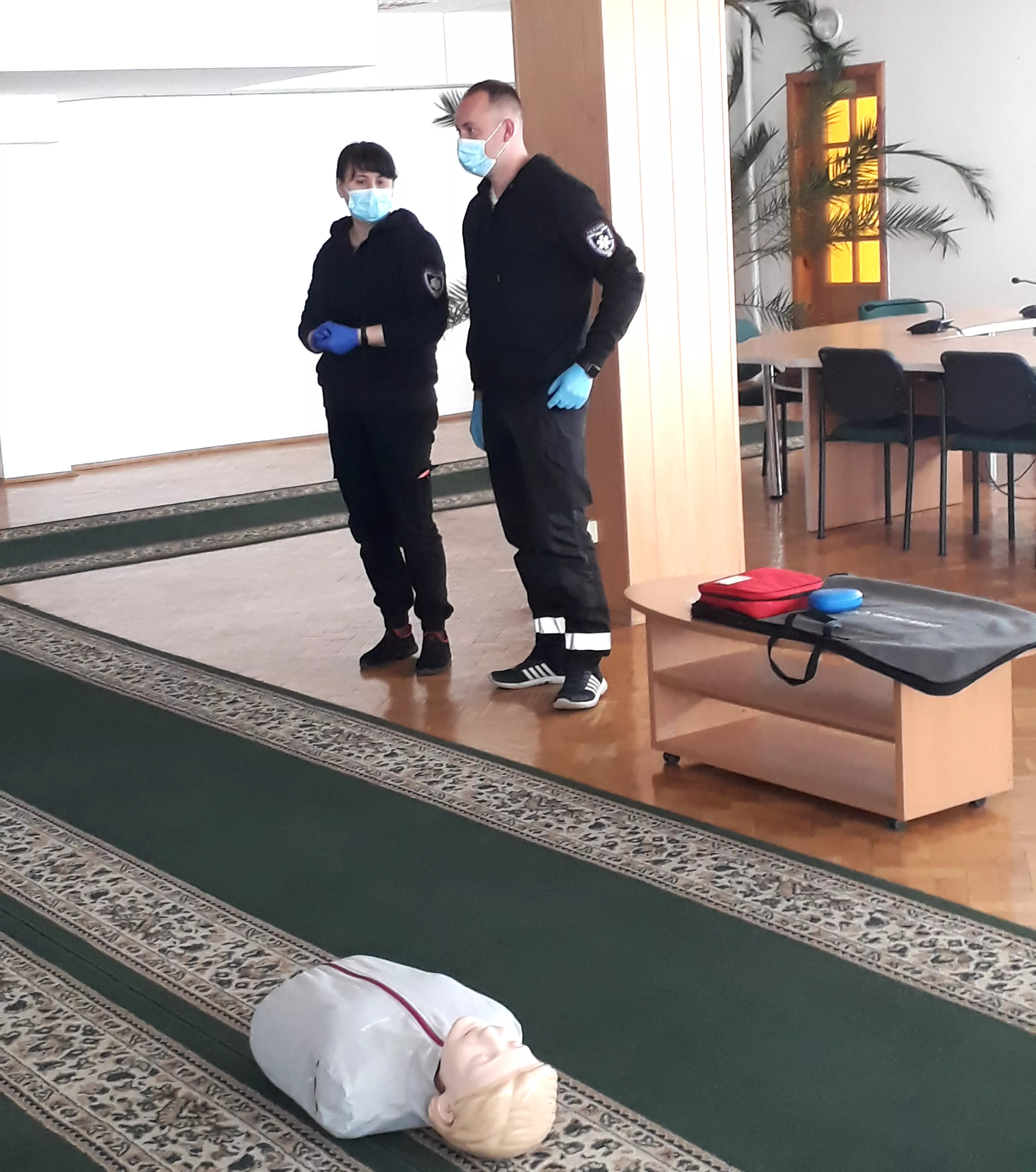 Студенти факультету економіки та управління взяли участь у тренінгу з надання першої домедичної допомоги