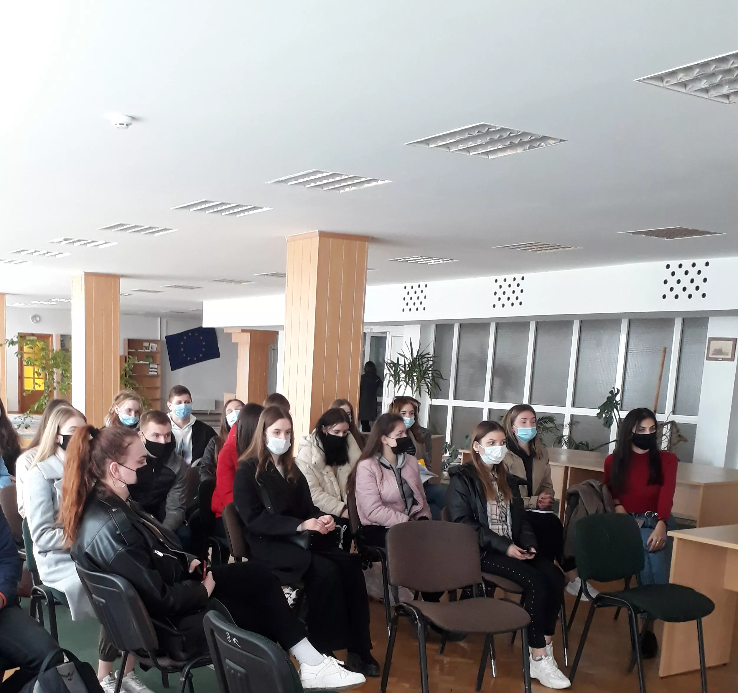 Студенти факультету економіки та управління взяли участь у тренінгу з надання першої домедичної допомоги