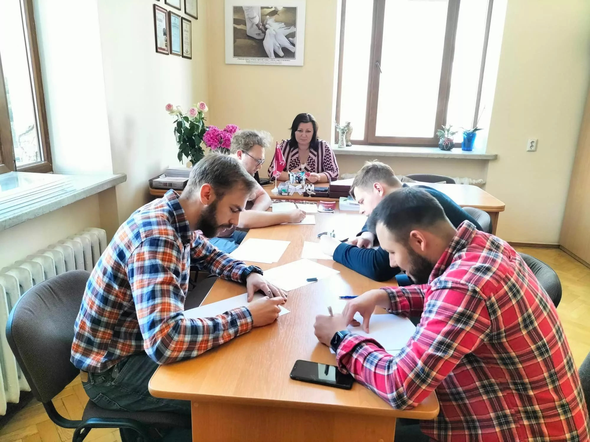 Дуальна форма здобуття освіти і робота з аспірантами на факультеті міжнародних відносин