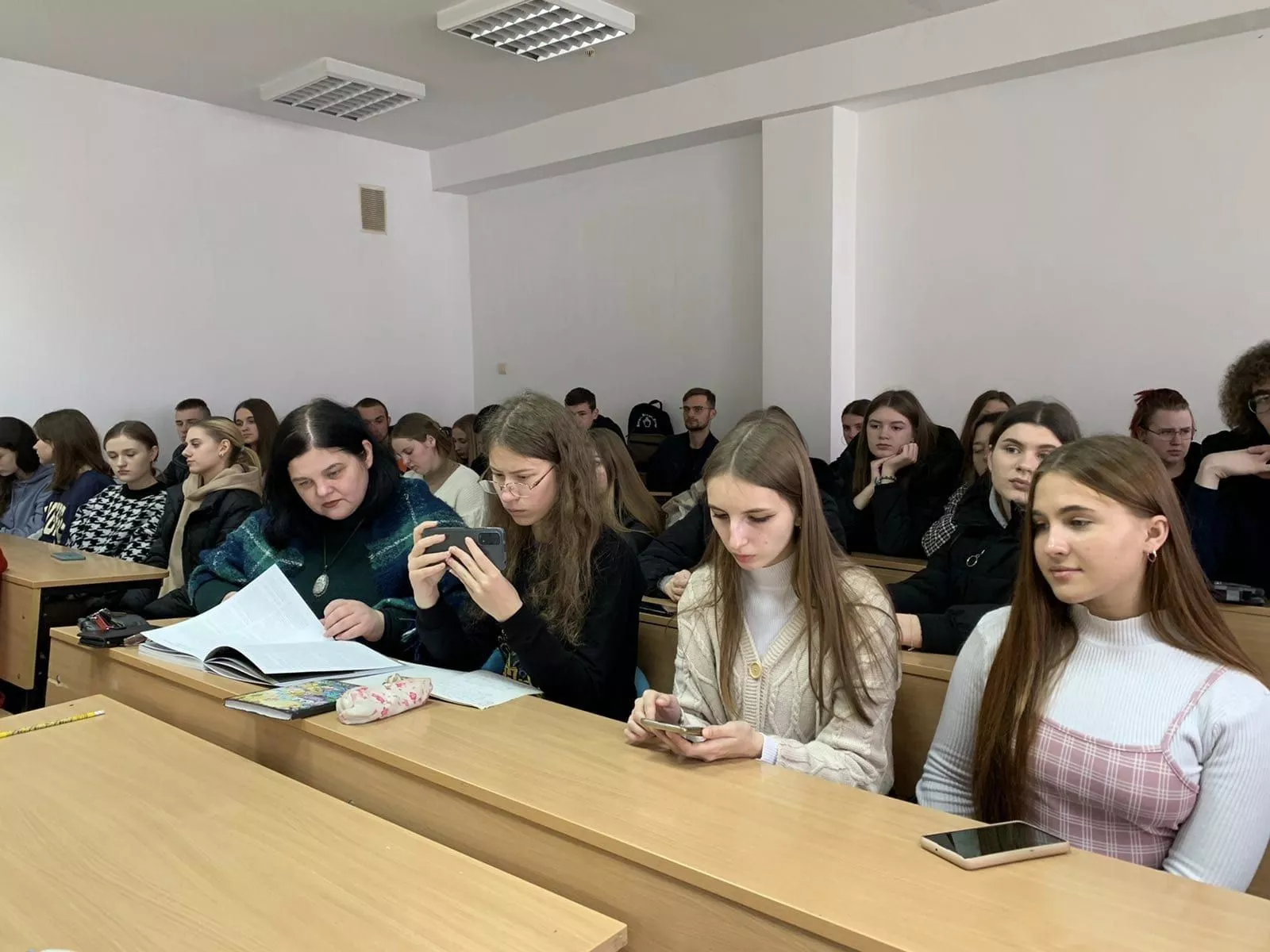 «Репортаж має говорити»: майстер-клас від Олени Лівіцької