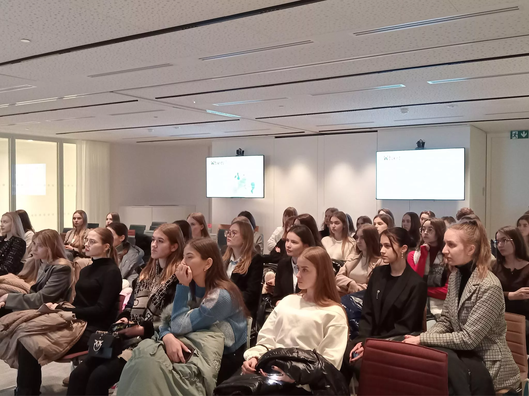 міжнародні_зв'язки