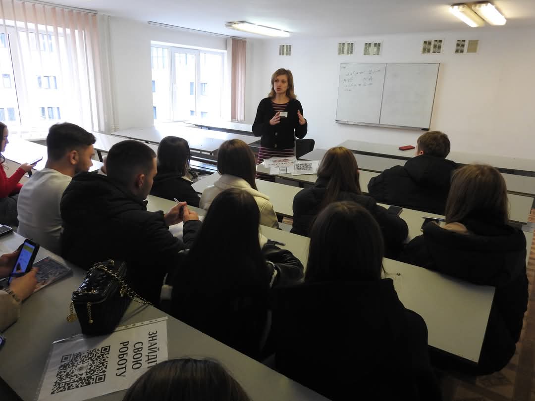 Публічні гостьові лекції, відзнаки й підтримка ЗСУ: ФЕУ відсвяткував річницю