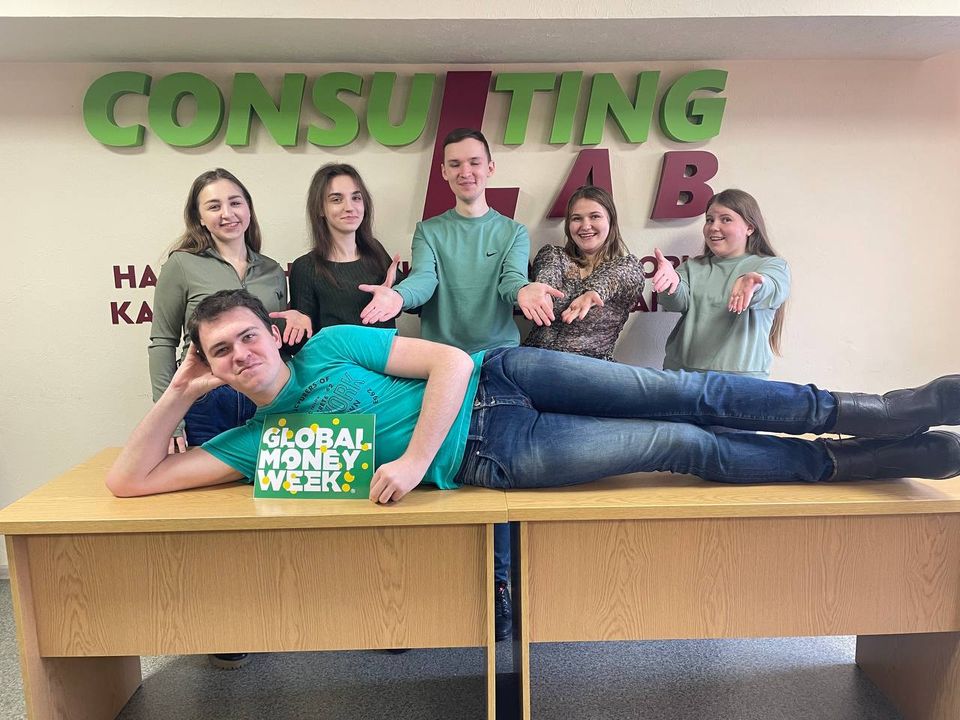 економісти