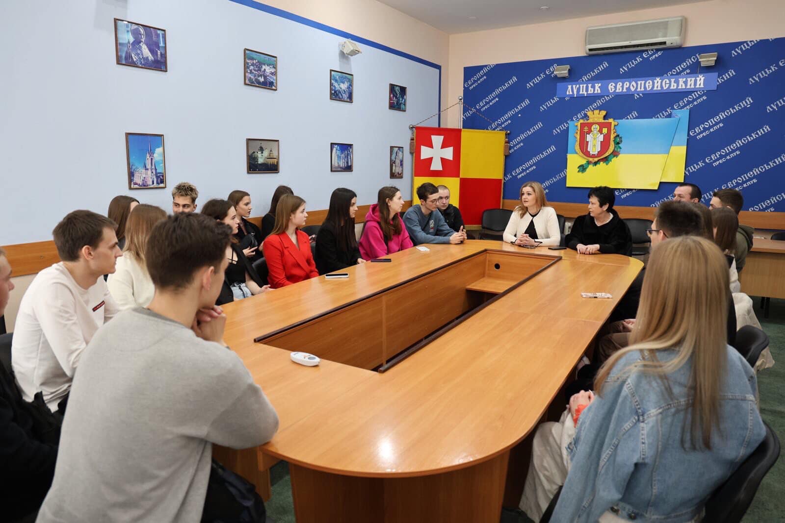 політологи 