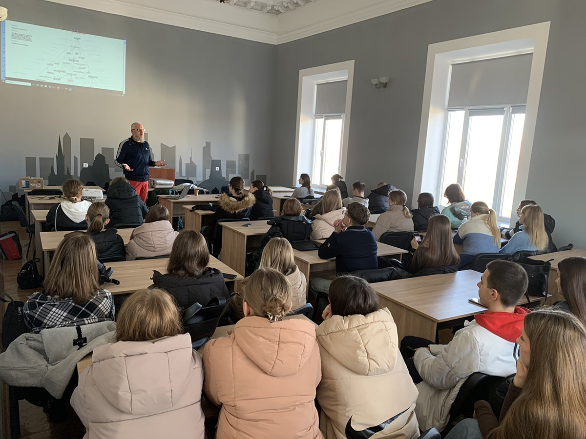 Калейдоскоп практико зорієнтованих і розвивальних зустрічей на ФМВ