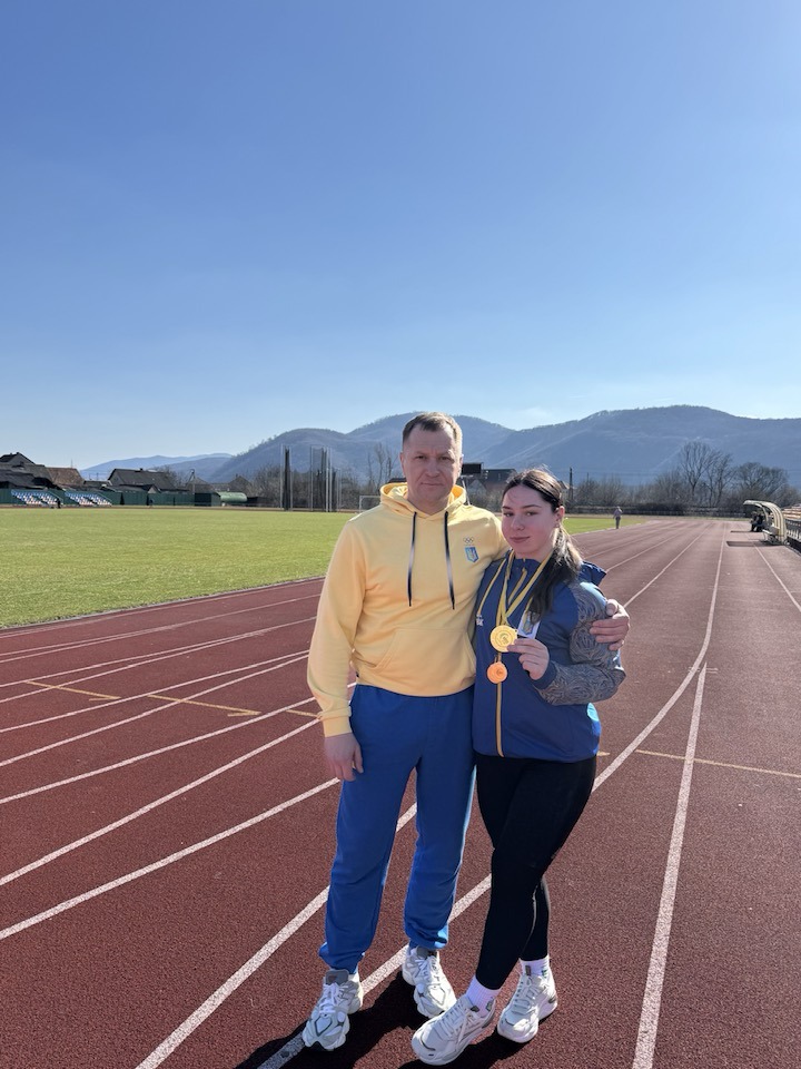 Спортсменки Університету вибороли золоті нагороди на чемпіонаті України з важкої атлетики