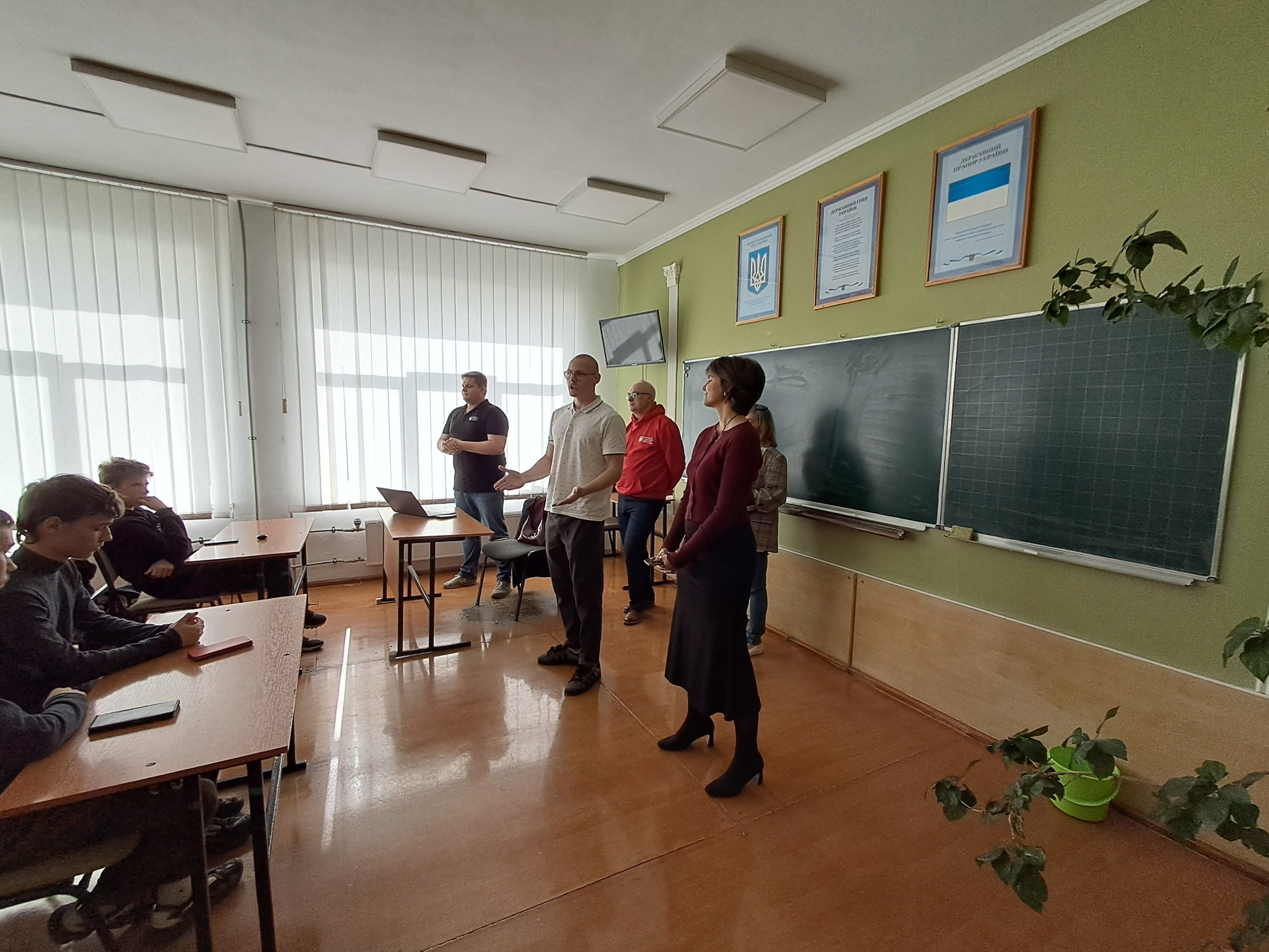 Зустрічі ФМВ зі школярами та ліцеїстами Нововолинська